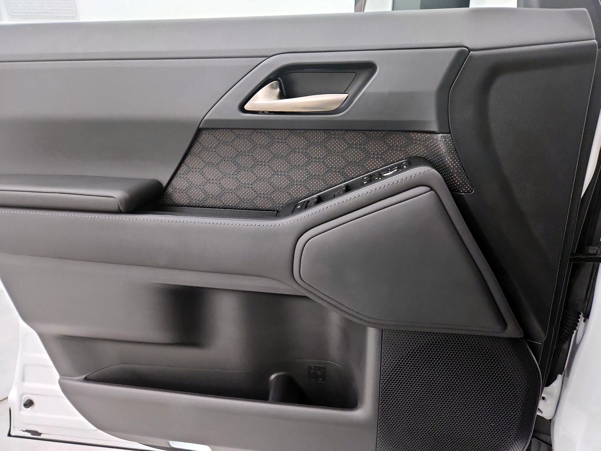 Thumbnail: 2024 Lexus GX - 12