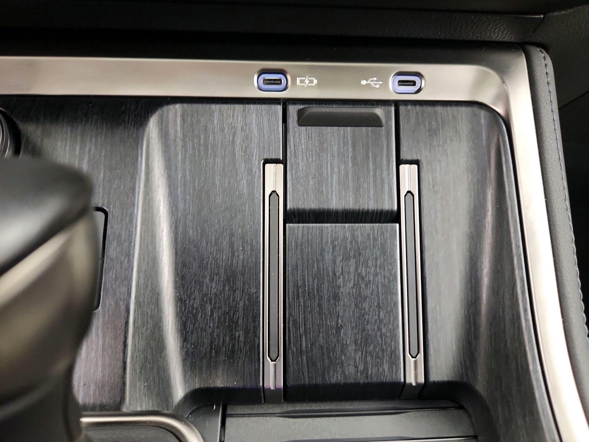 Thumbnail: 2024 Lexus GX - 19