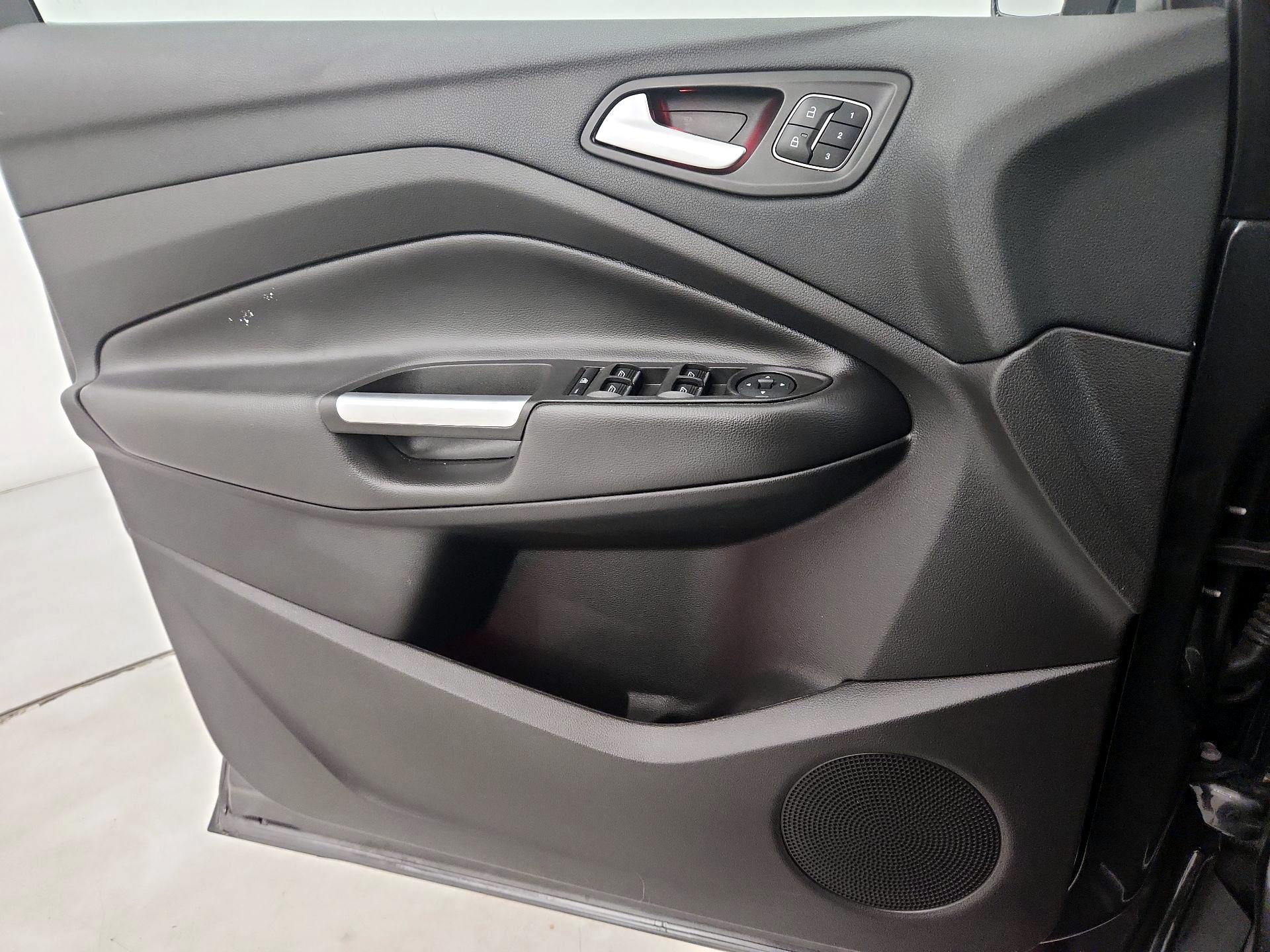 Thumbnail: 2017 Ford Escape - 12