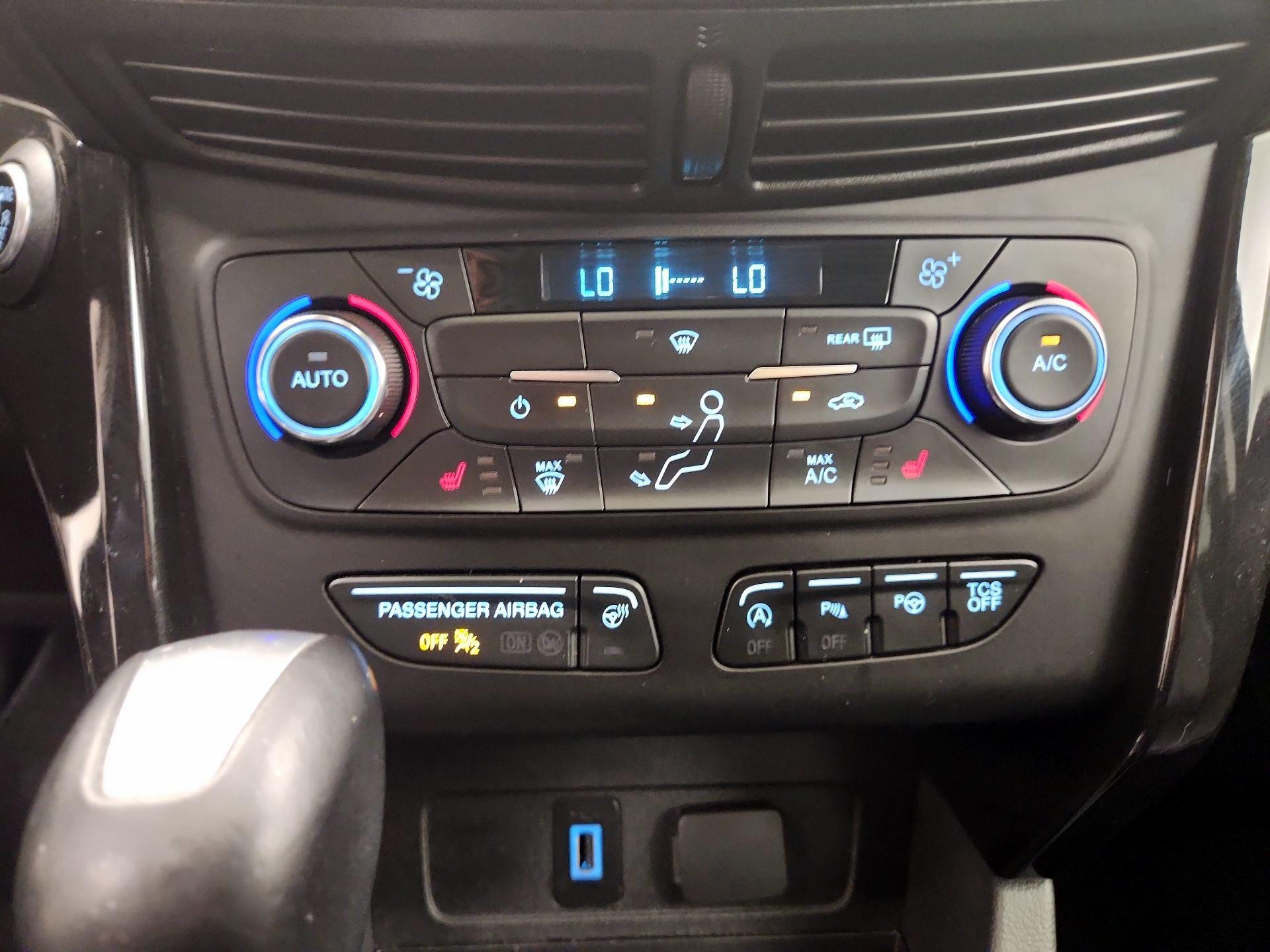 Thumbnail: 2017 Ford Escape - 16