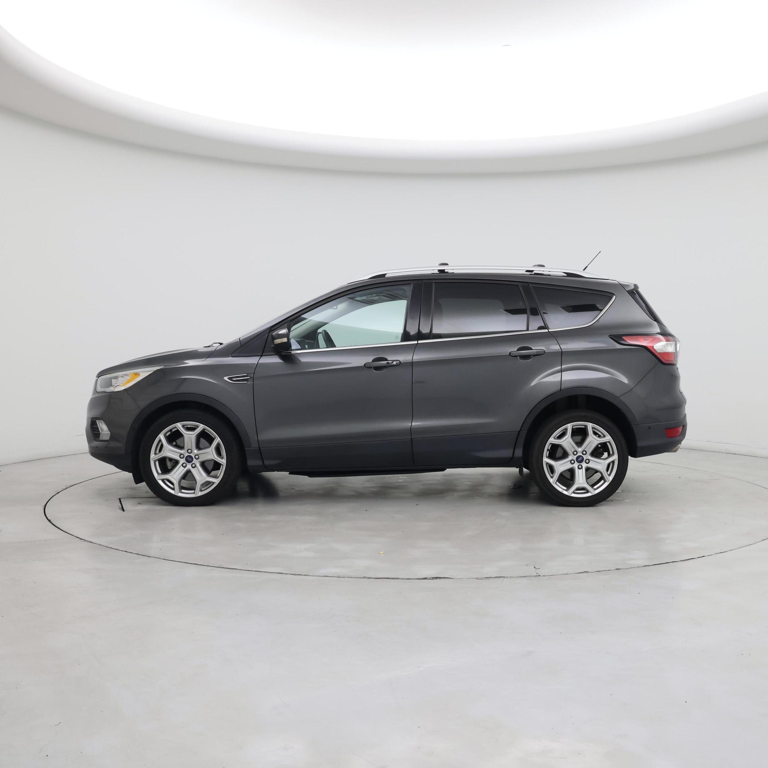 Thumbnail: 2017 Ford Escape - 3
