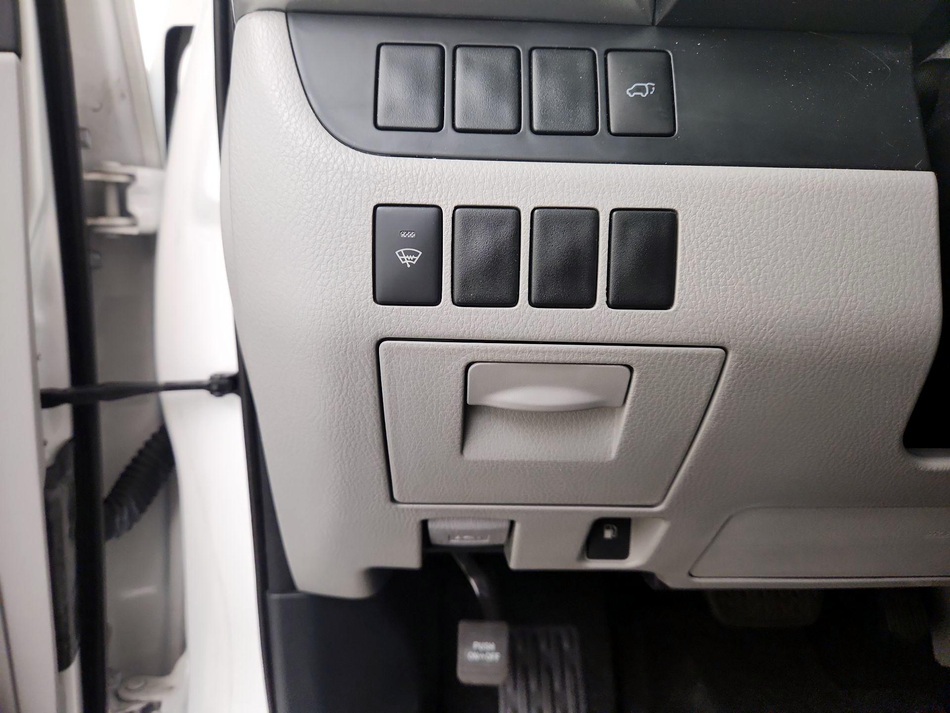 Thumbnail: 2015 Toyota Highlander - 13