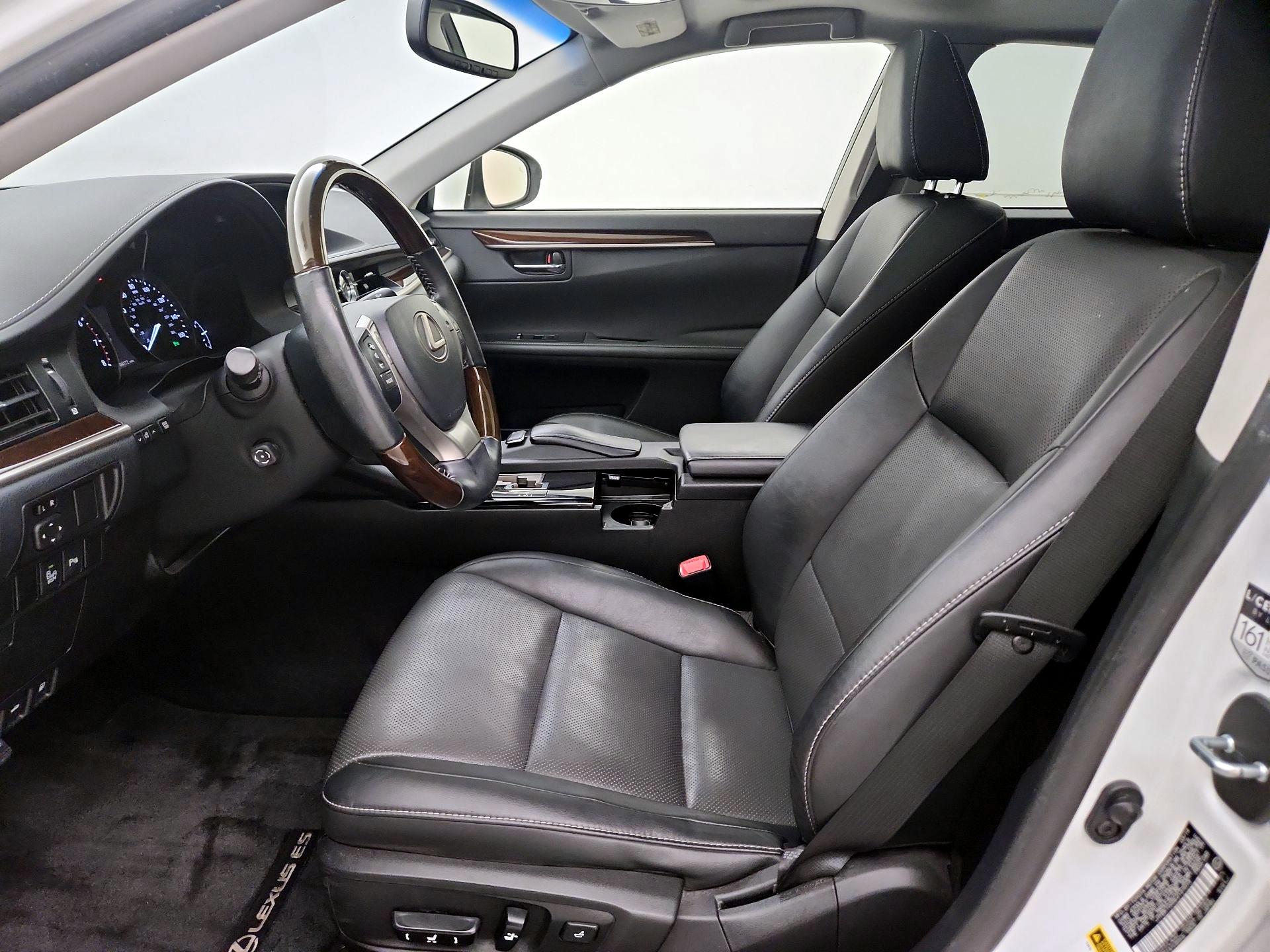 Thumbnail: 2014 Lexus ES - 11