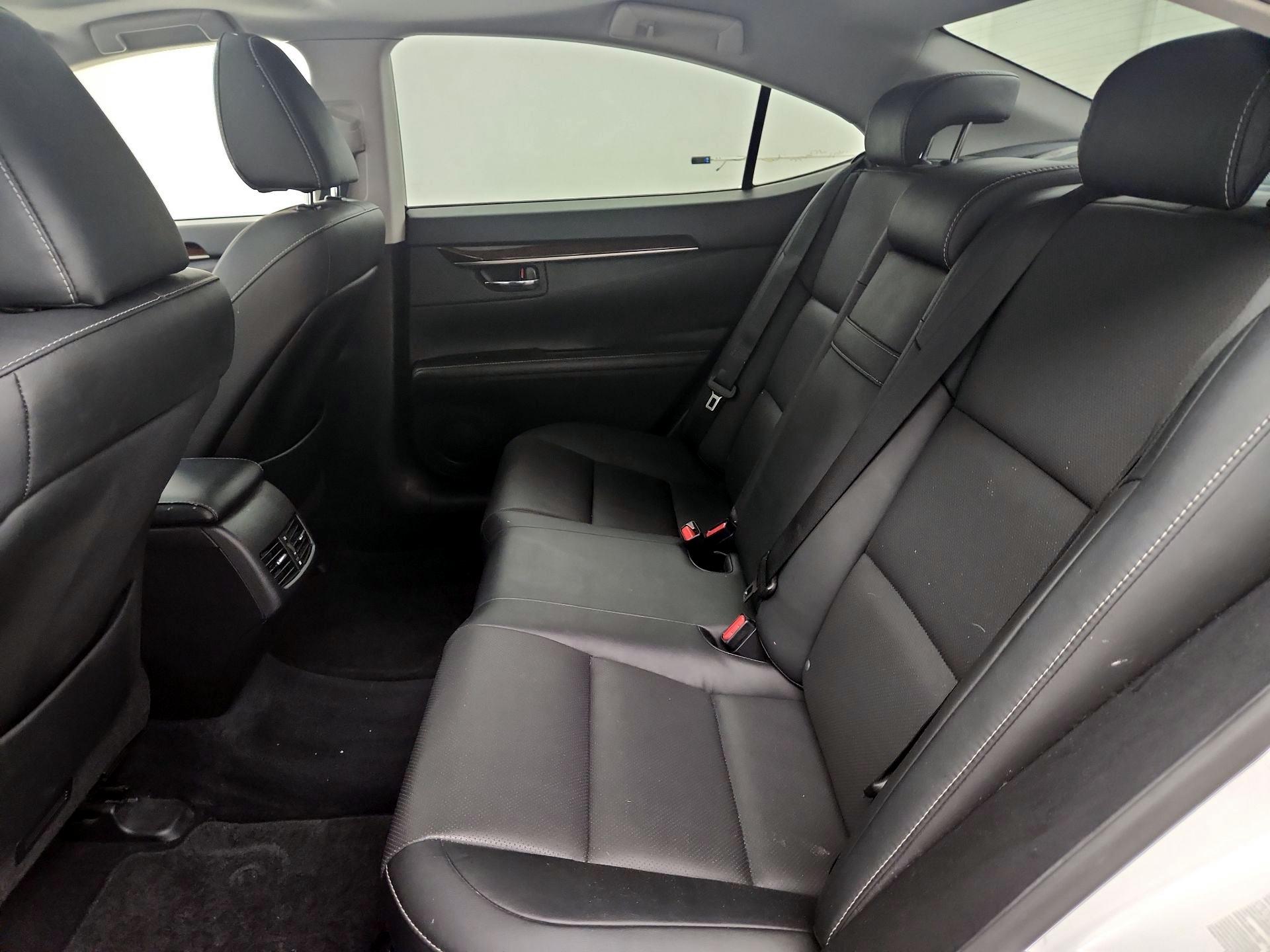Thumbnail: 2014 Lexus ES - 20