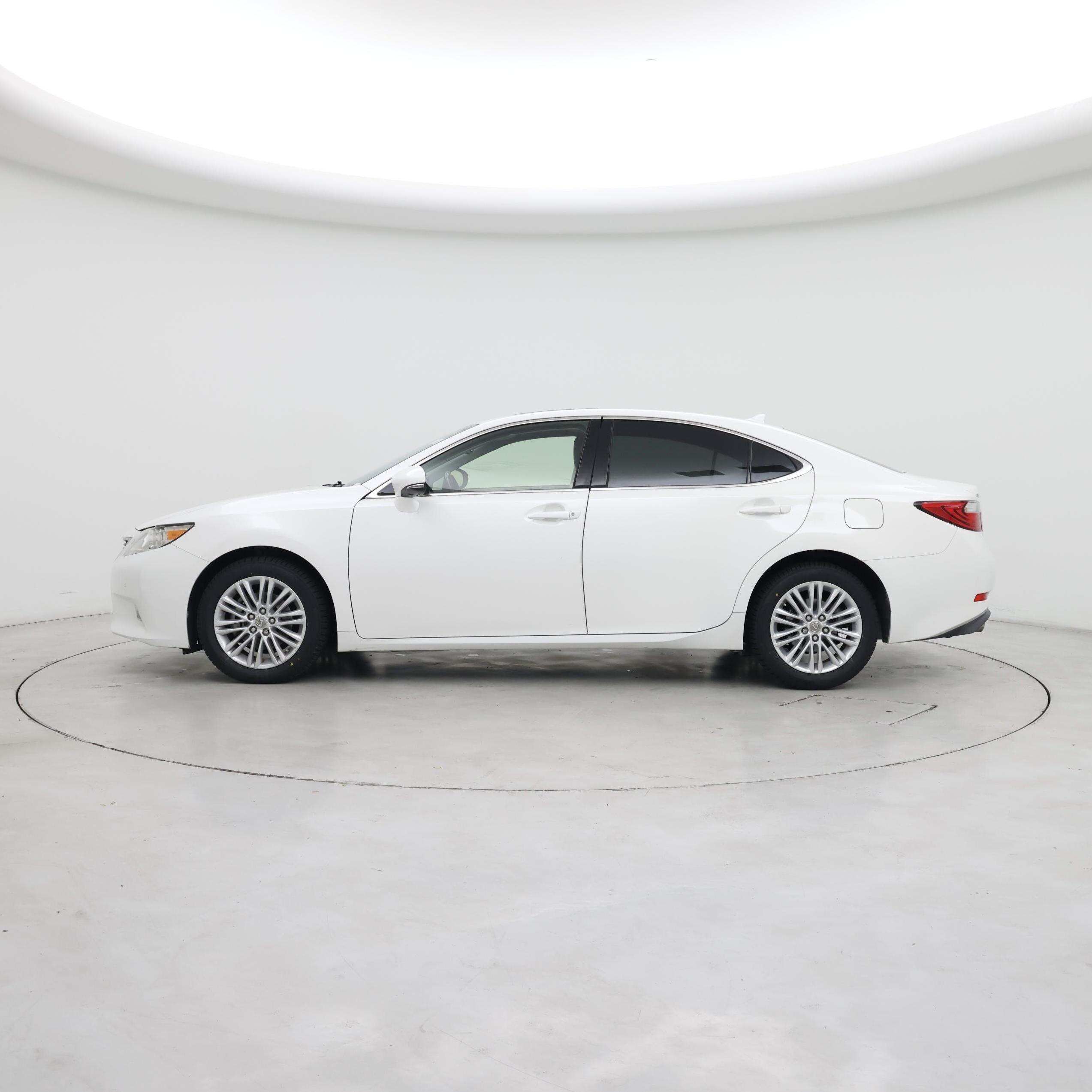 Thumbnail: 2014 Lexus ES - 3