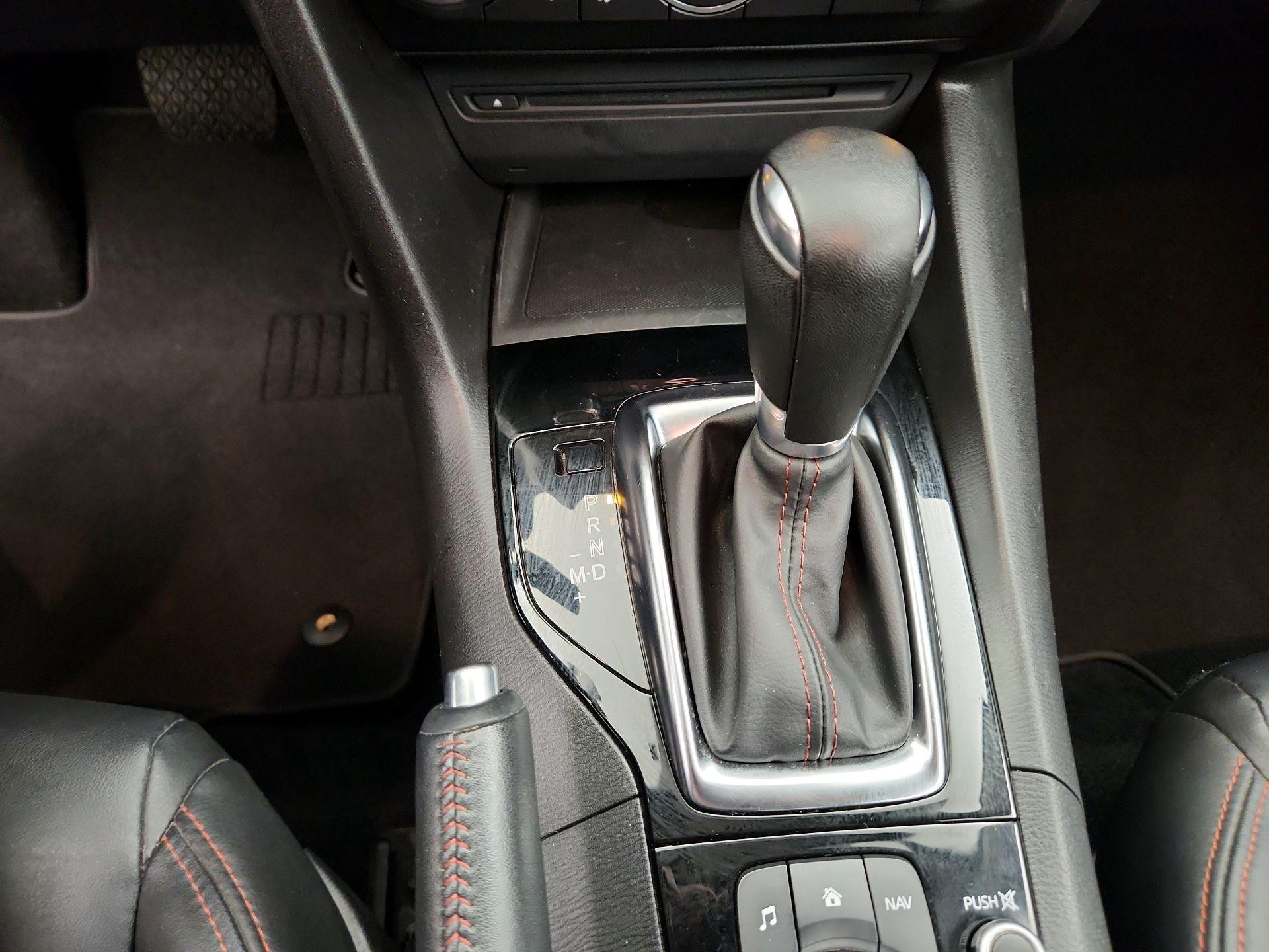 Thumbnail: 2015 Mazda Mazda3 - 17