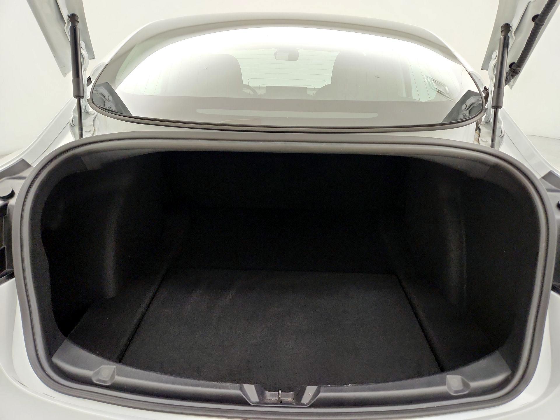 Thumbnail: 2020 Tesla Model 3 - 19