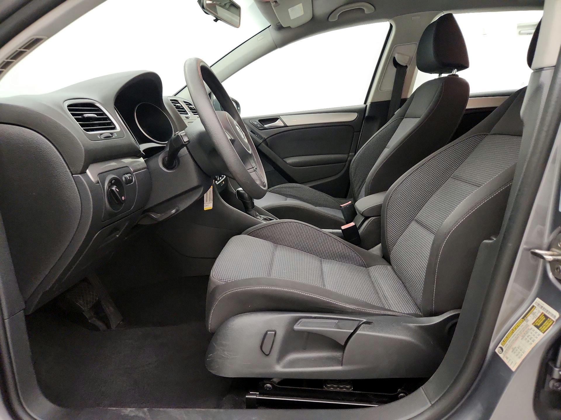 Thumbnail: 2013 Volkswagen Golf - 11
