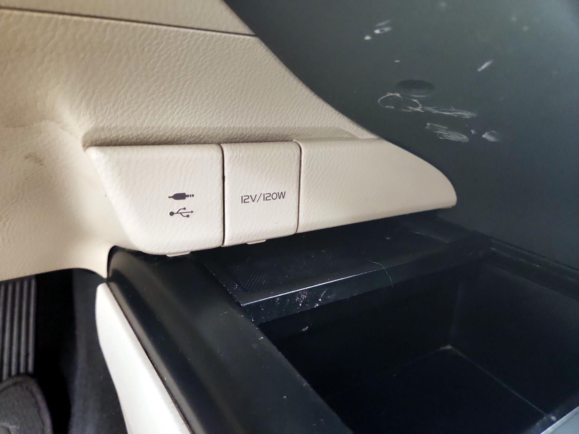 Thumbnail: 2018 Toyota Camry - 18