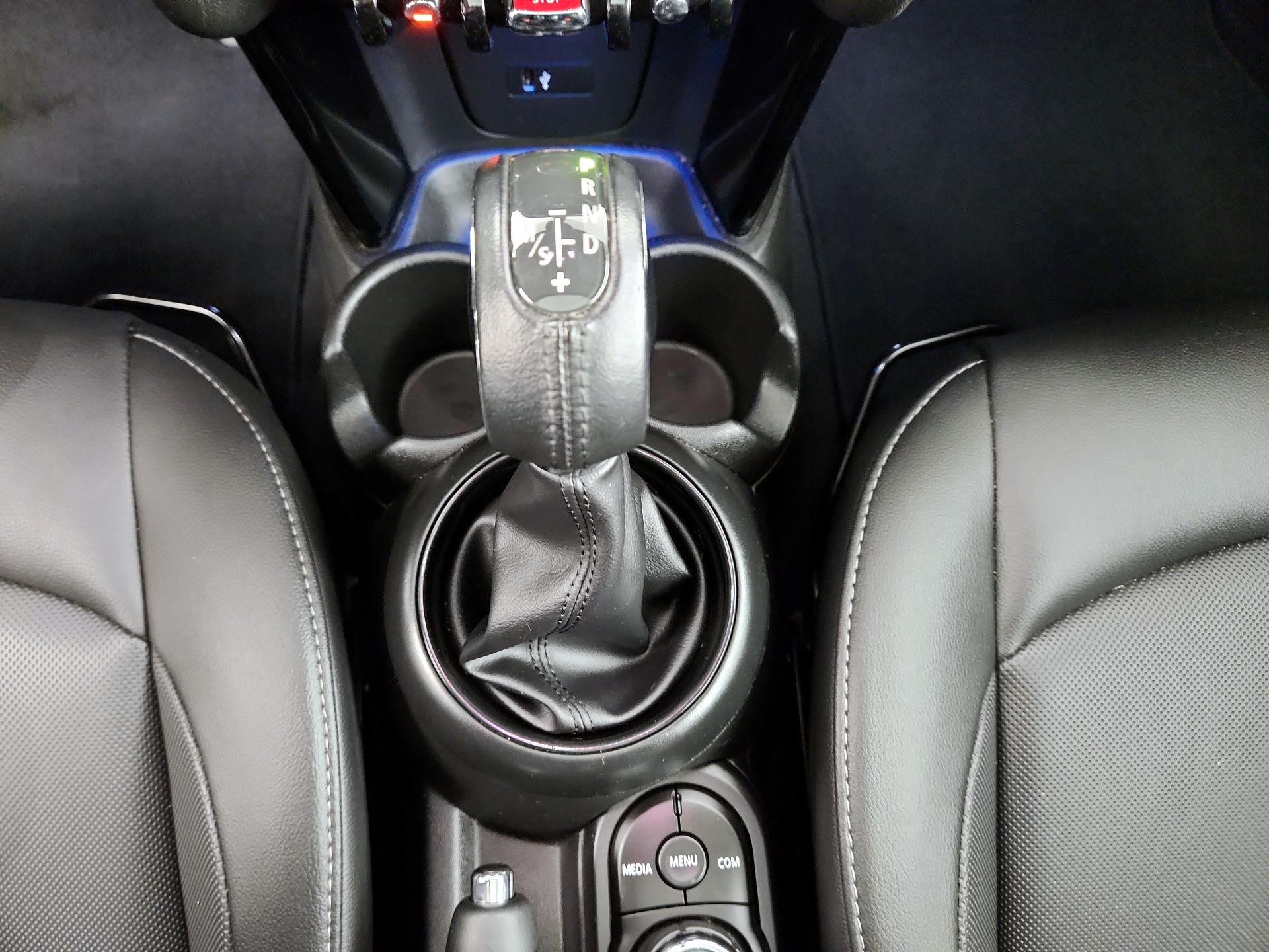 Thumbnail: 2019 MINI Cooper Hardtop - 15