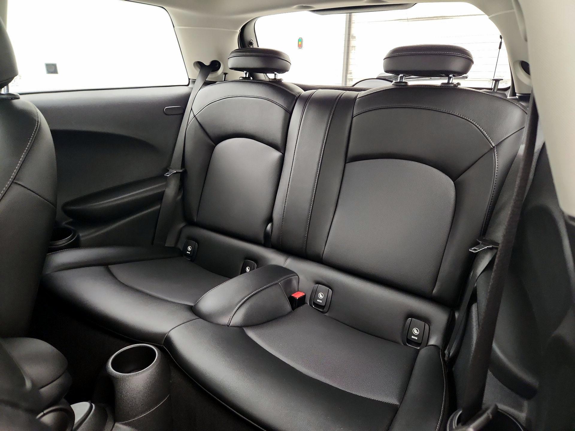 Thumbnail: 2019 MINI Cooper Hardtop - 18