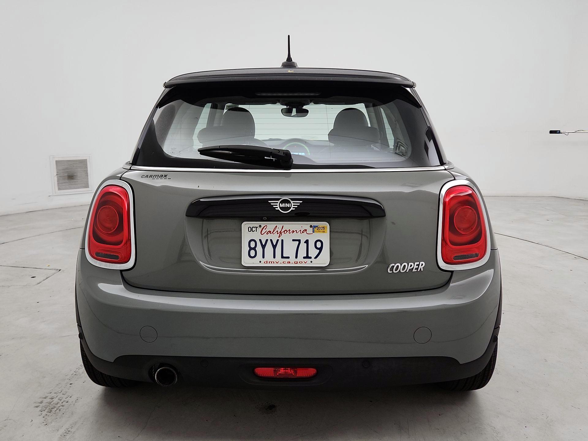 Thumbnail: 2019 MINI Cooper Hardtop - 6