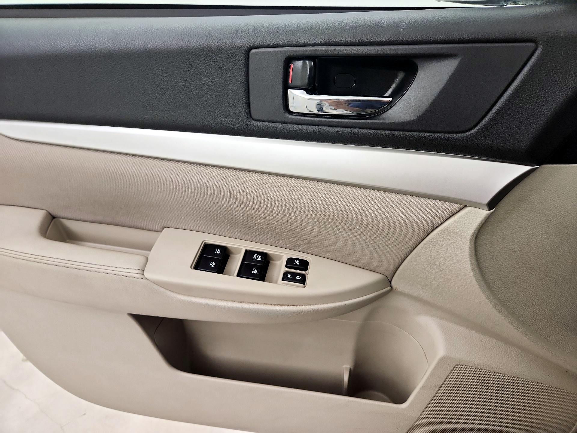 Thumbnail: 2013 Subaru Outback - 12