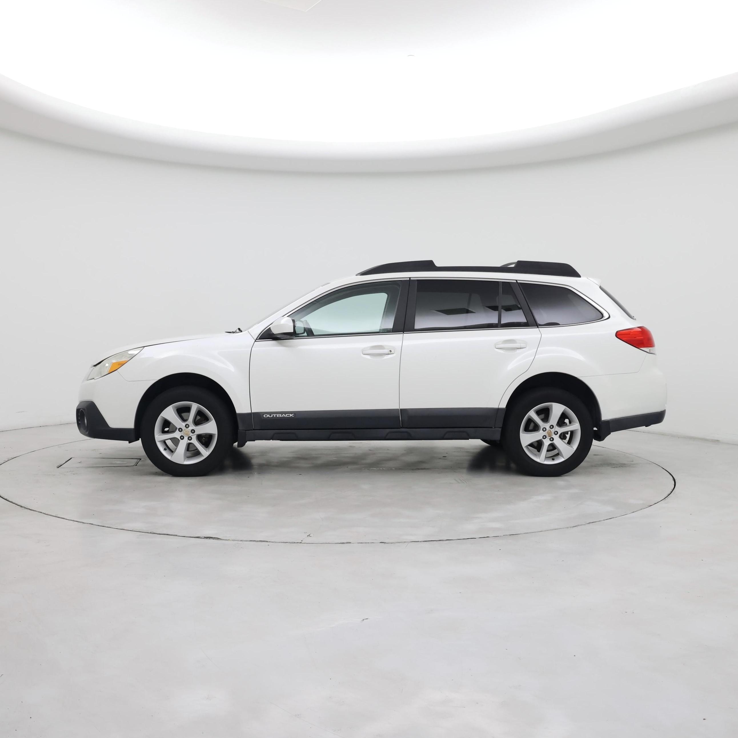 Thumbnail: 2013 Subaru Outback - 3