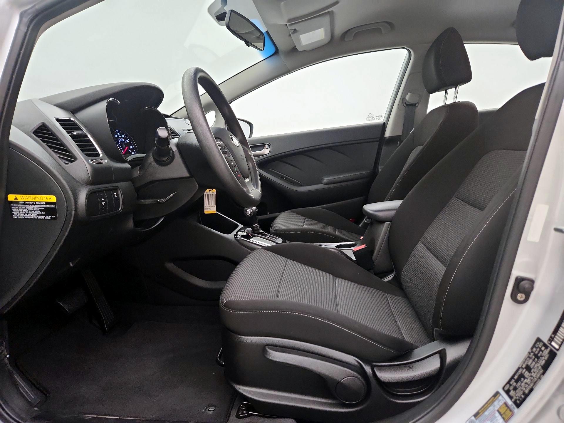 Thumbnail: 2018 Kia Forte - 11