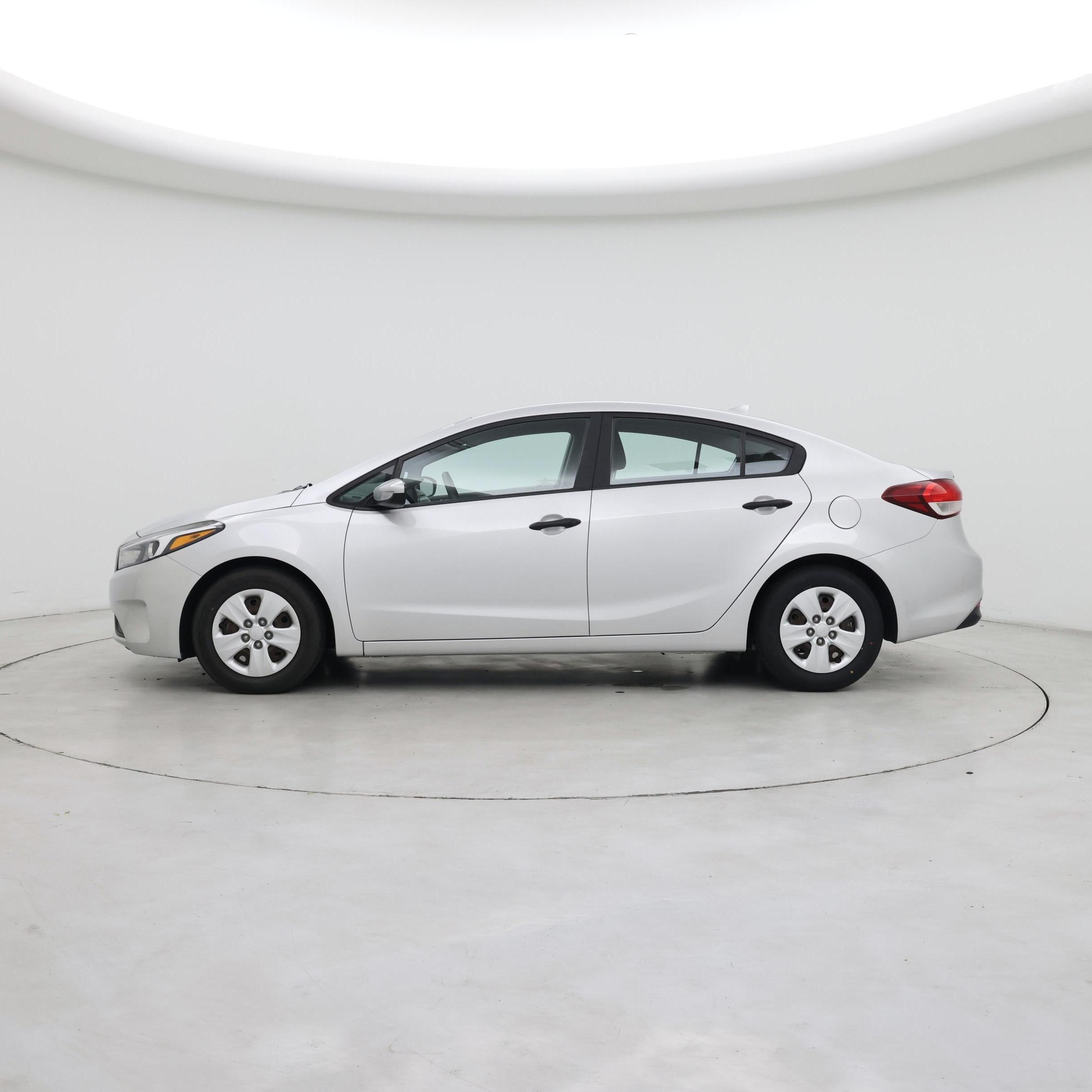 Thumbnail: 2018 Kia Forte - 3