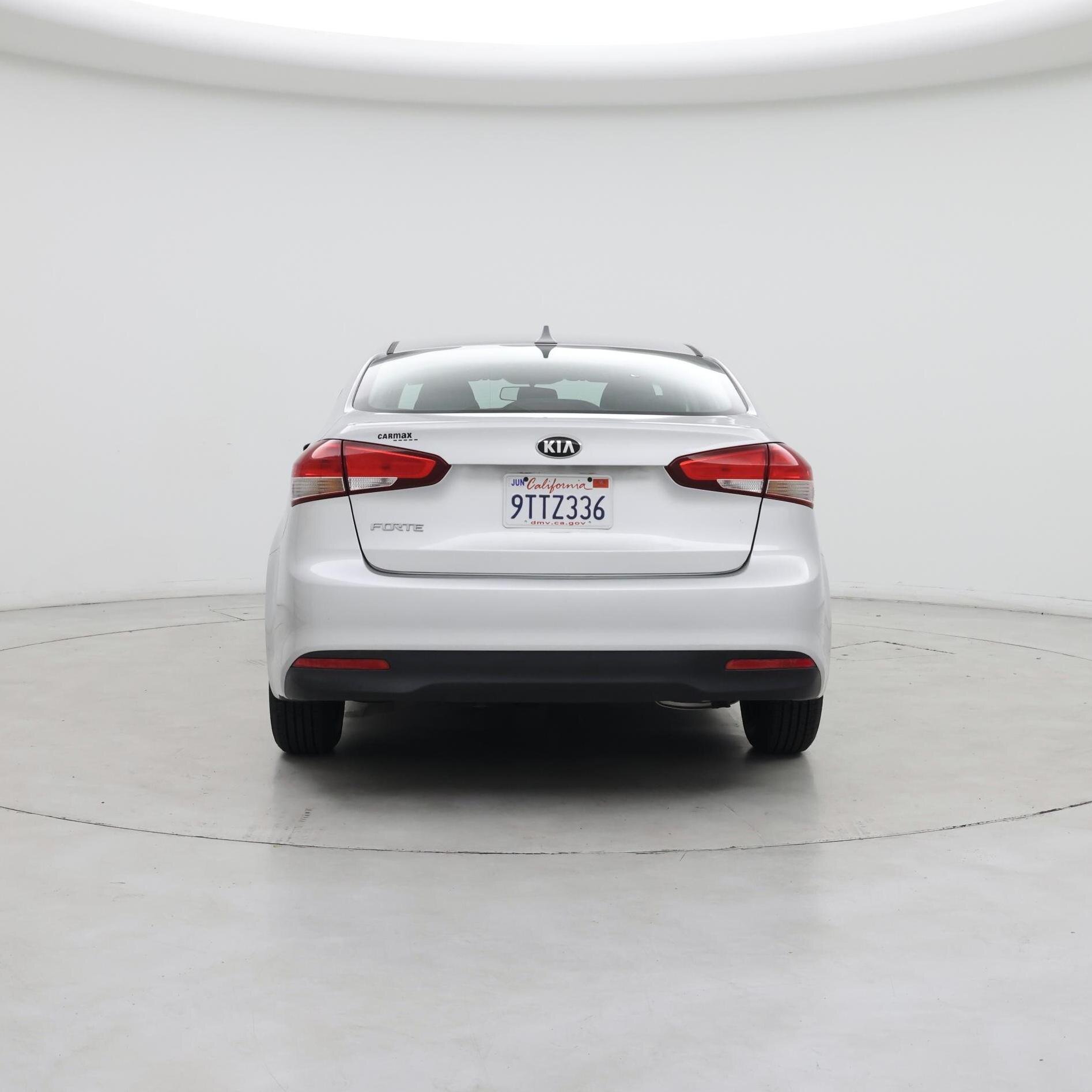 Thumbnail: 2018 Kia Forte - 6