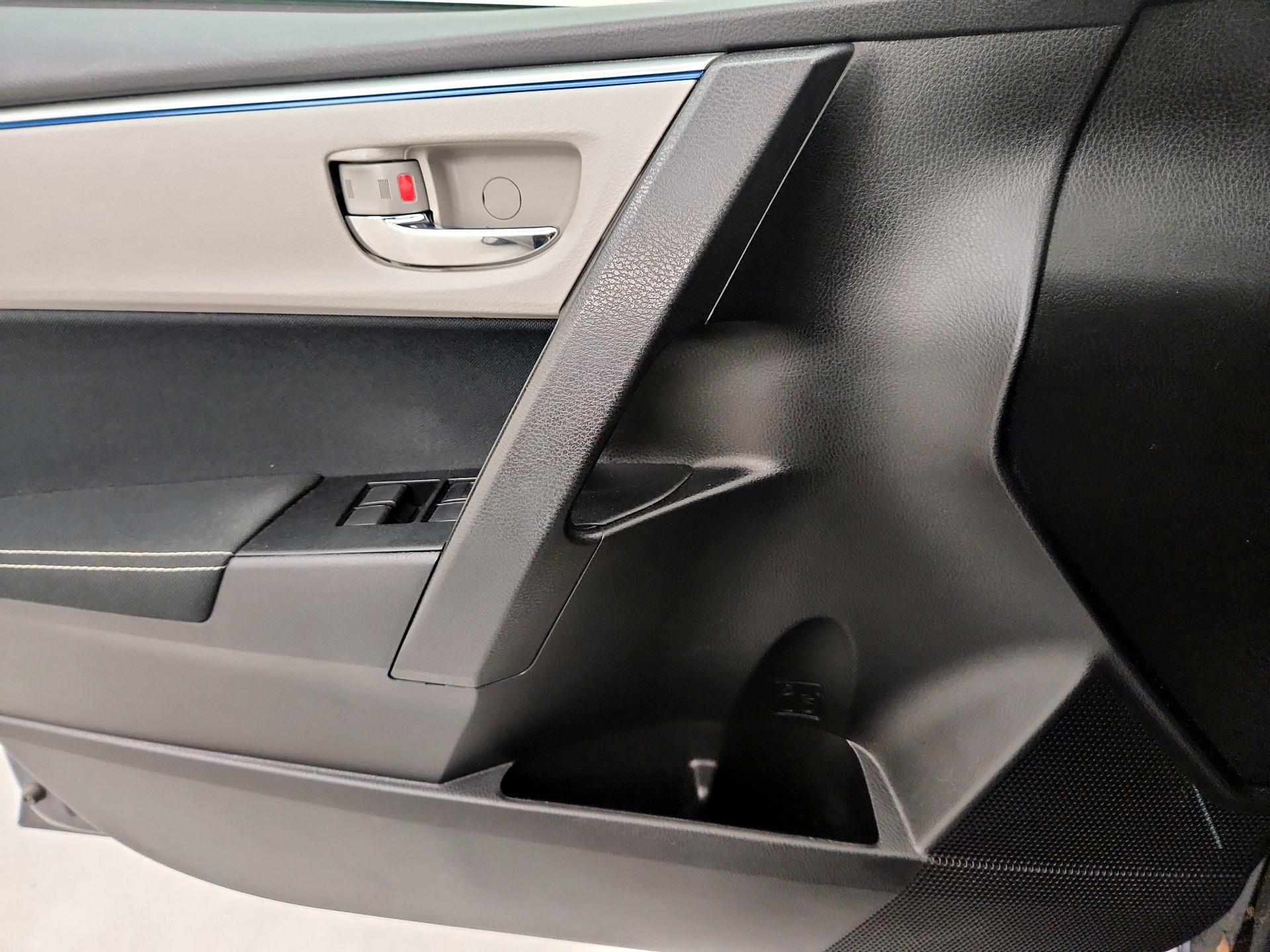 Thumbnail: 2016 Toyota Corolla - 12