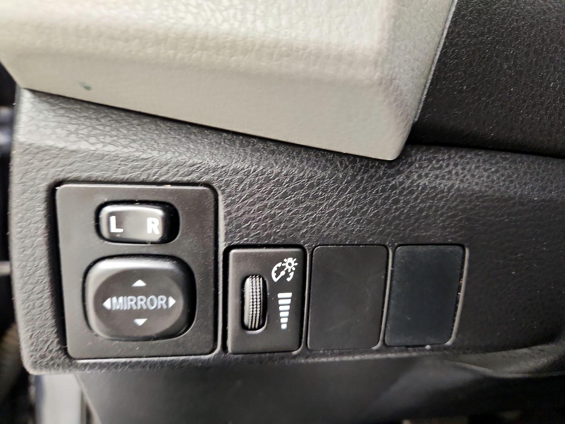 Thumbnail: 2016 Toyota Corolla - 13