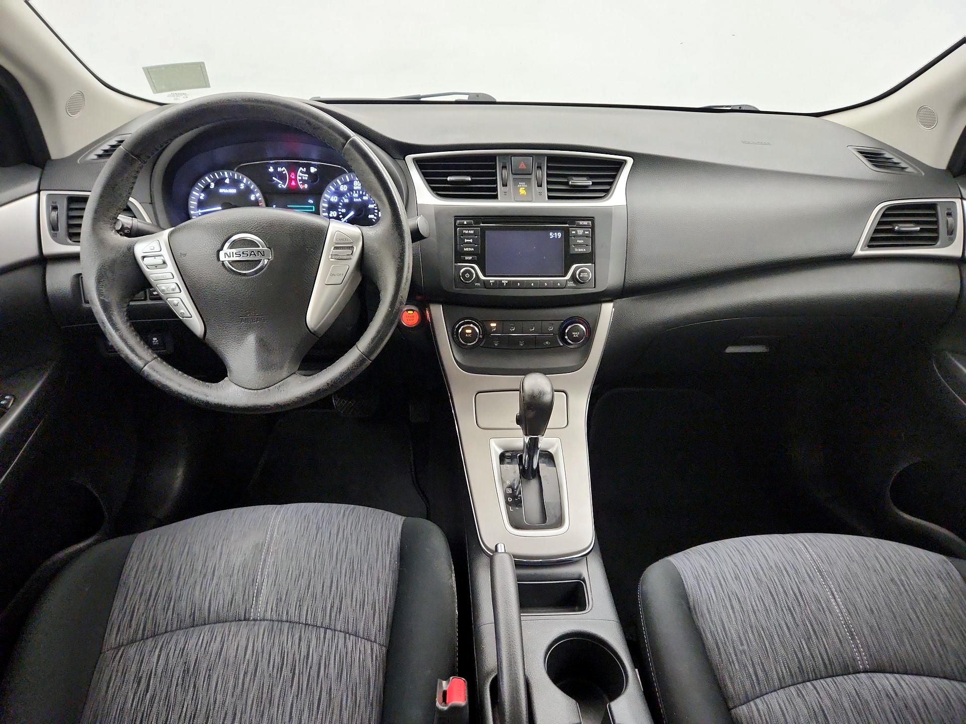 Thumbnail: 2015 Nissan Sentra - 9