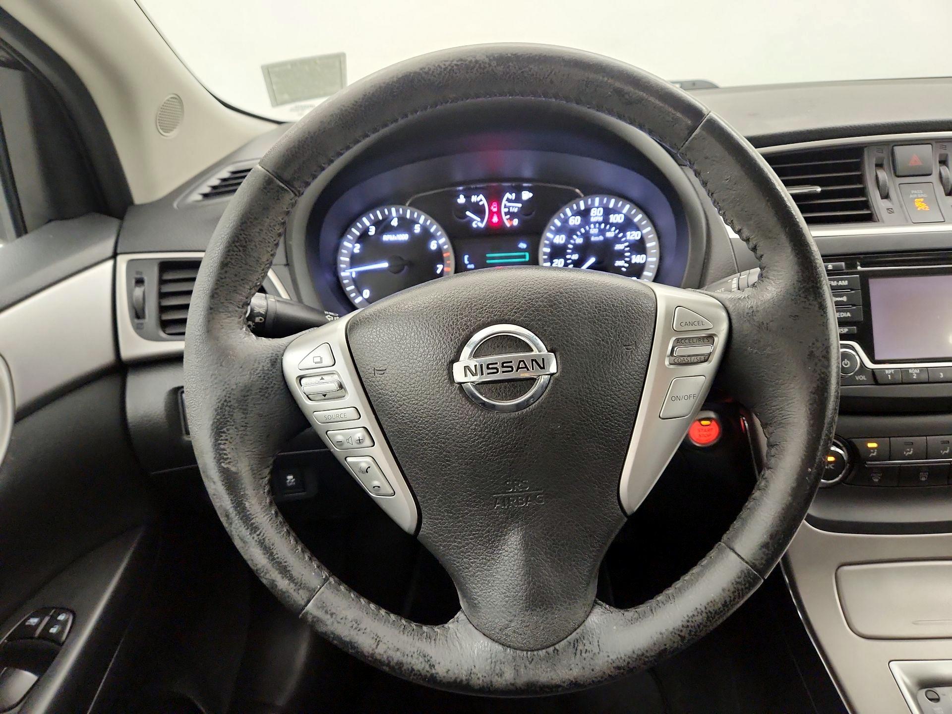 Thumbnail: 2015 Nissan Sentra - 10