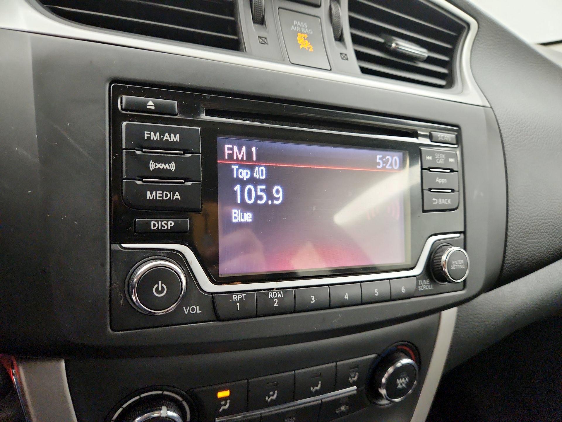 Thumbnail: 2015 Nissan Sentra - 15