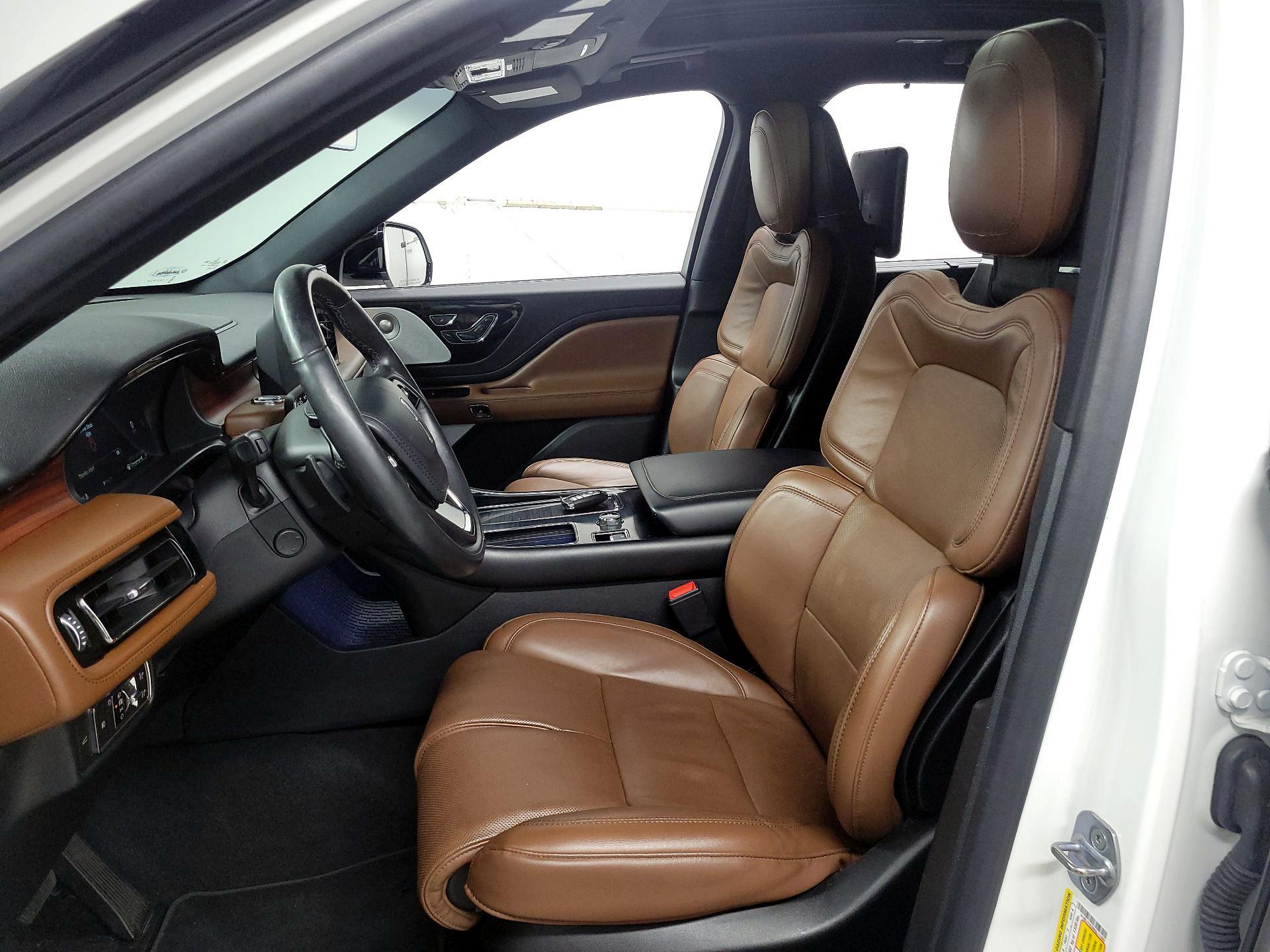 Thumbnail: 2022 Lincoln Aviator - 11