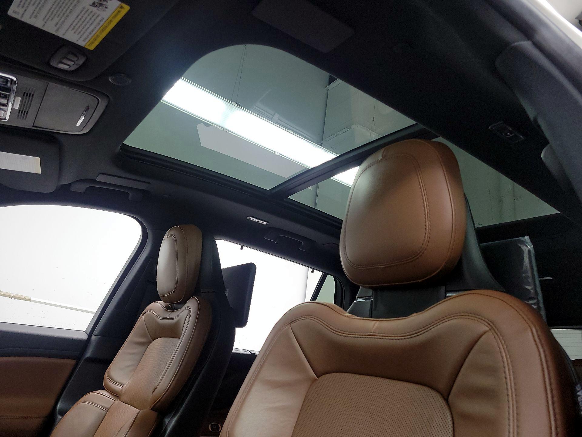 Thumbnail: 2022 Lincoln Aviator - 20