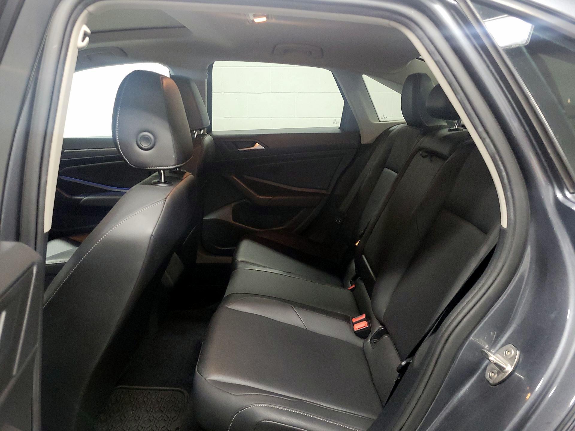 Thumbnail: 2019 Volkswagen Jetta - 20