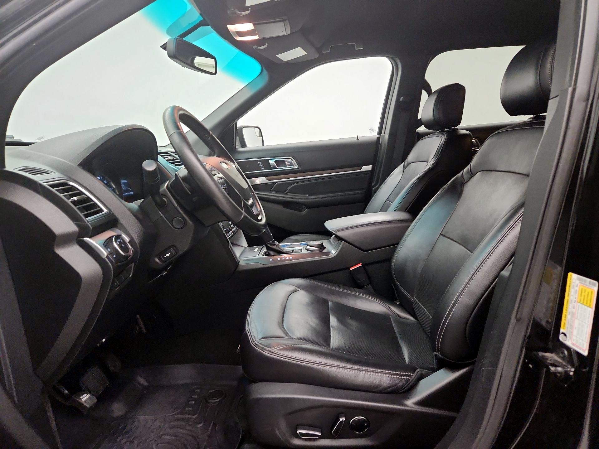 Thumbnail: 2016 Ford Explorer - 11