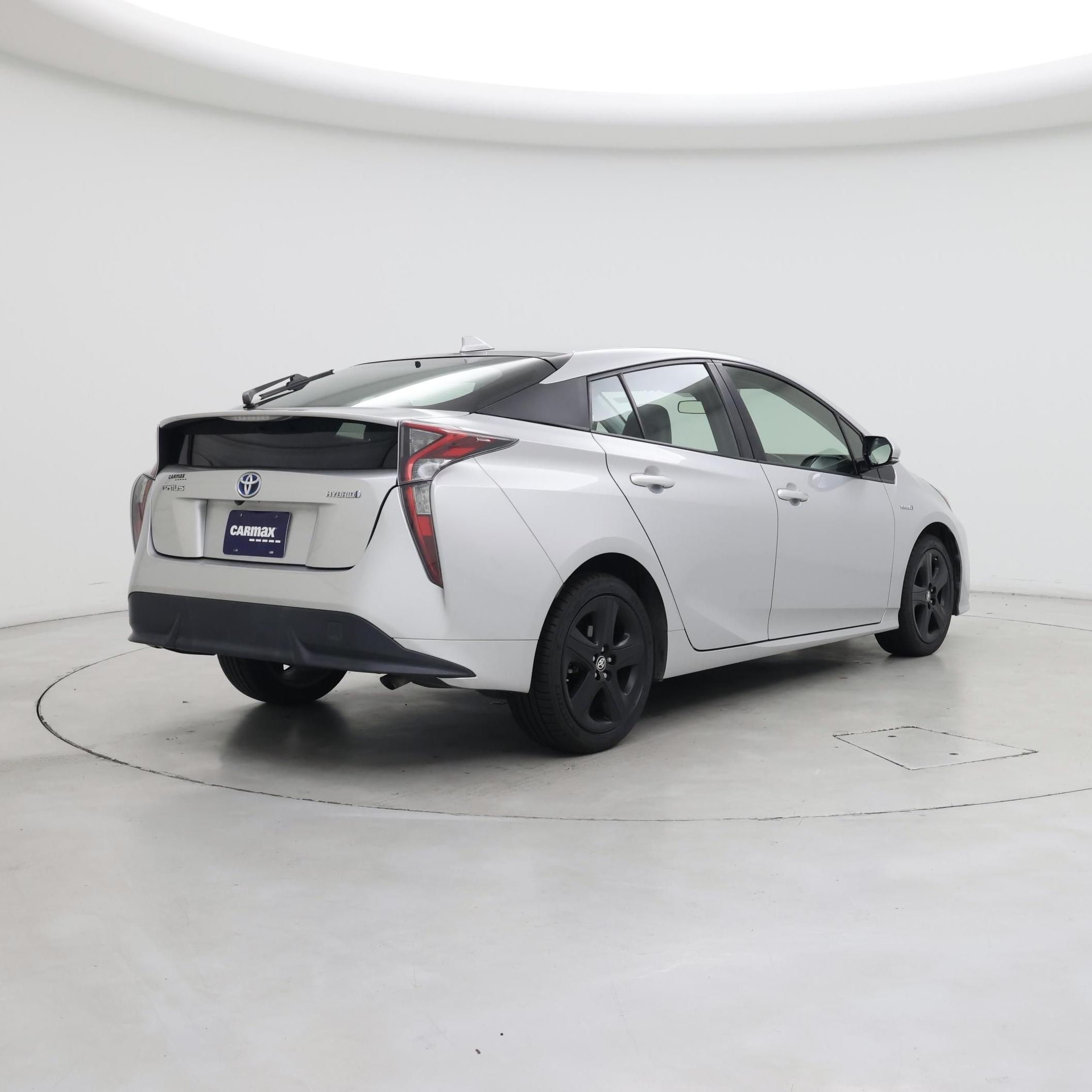 Thumbnail: 2016 Toyota Prius - 8
