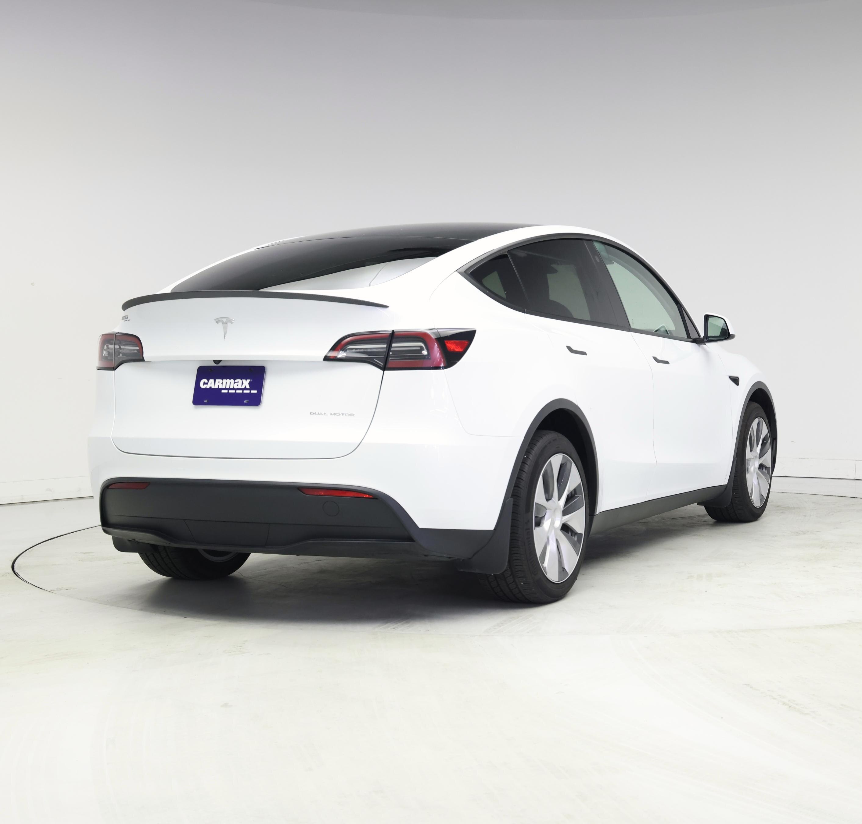Thumbnail: 2023 Tesla Model Y - 8