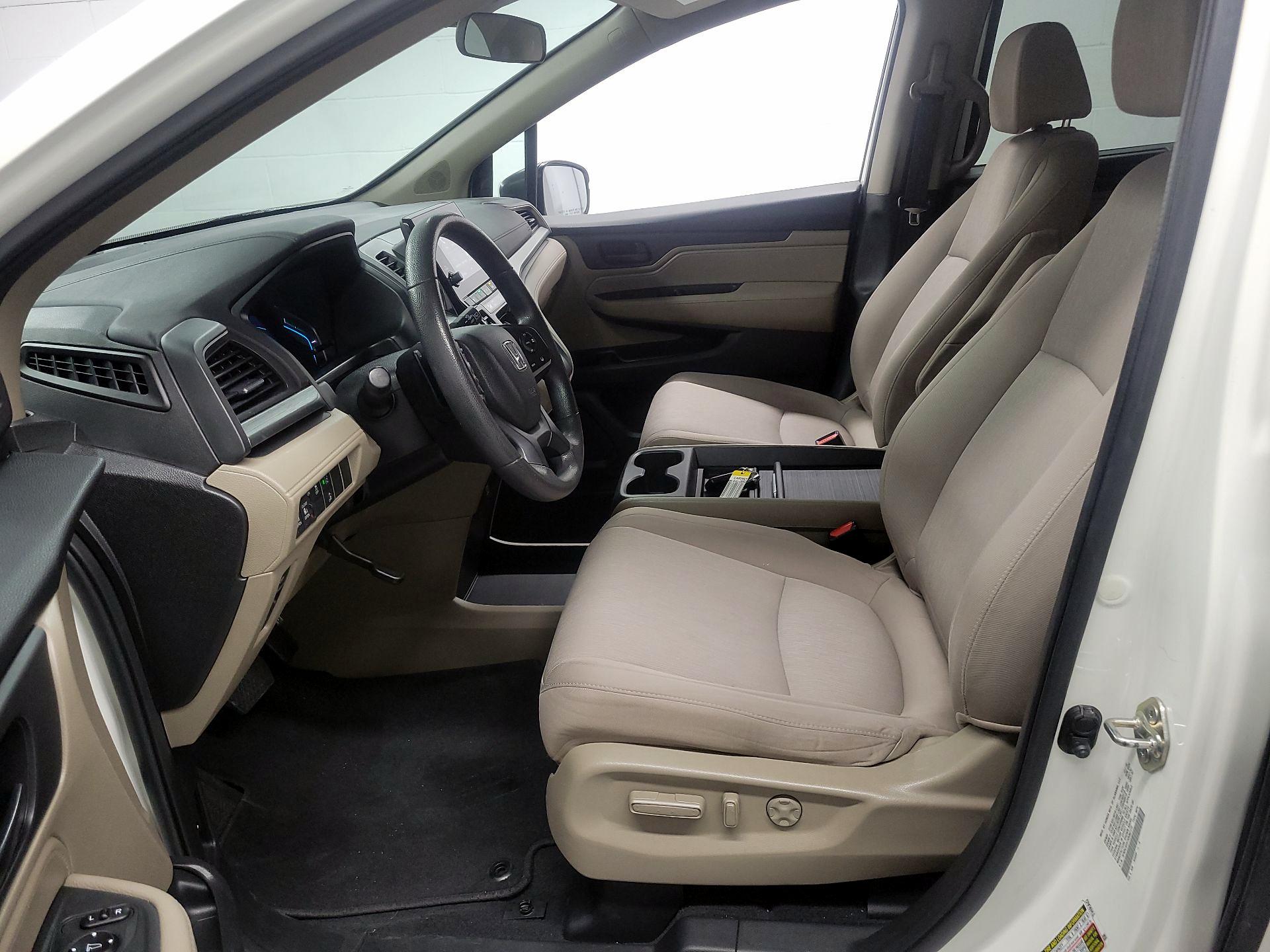 Thumbnail: 2019 Honda Odyssey - 11