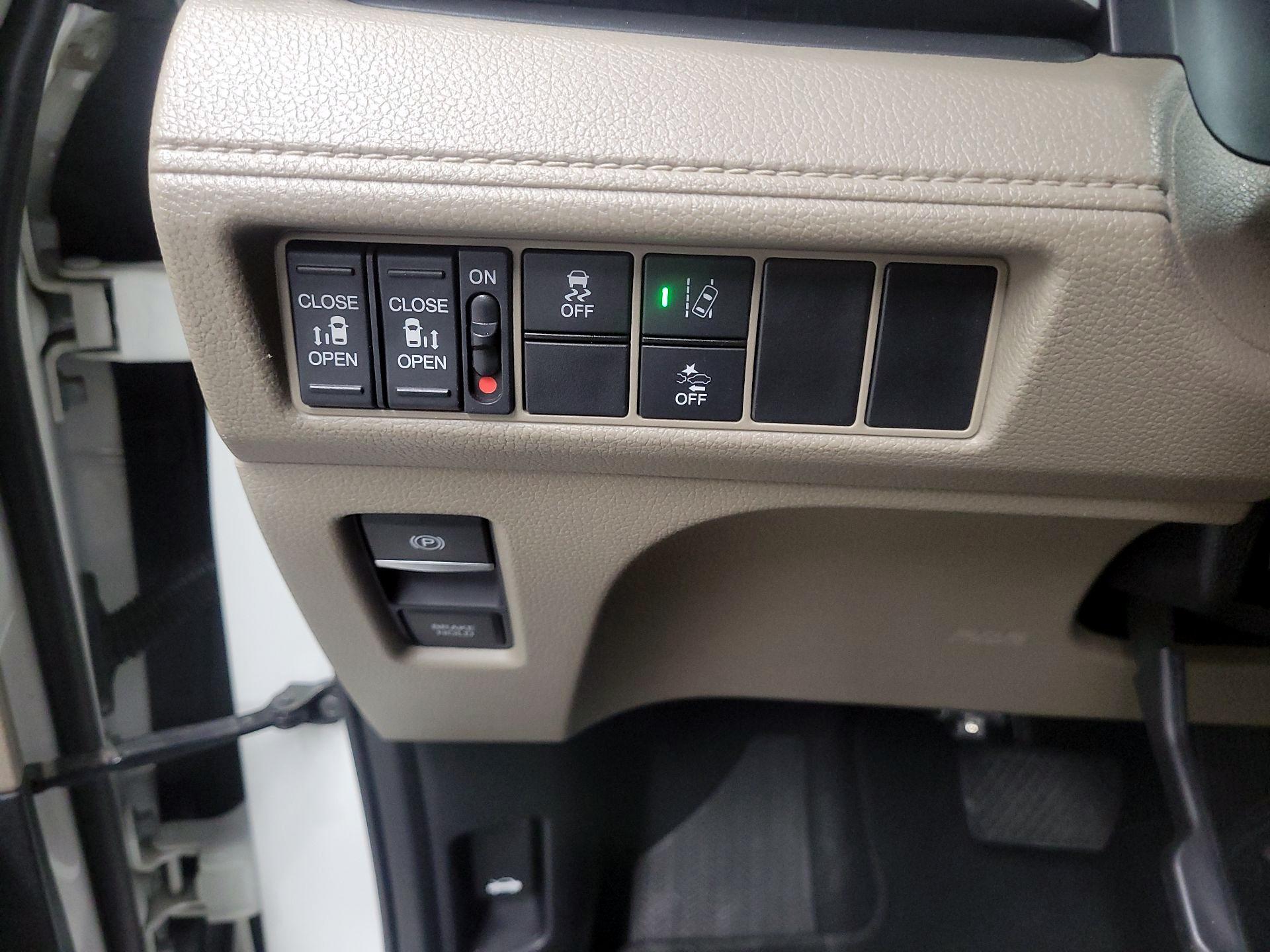 Thumbnail: 2019 Honda Odyssey - 13