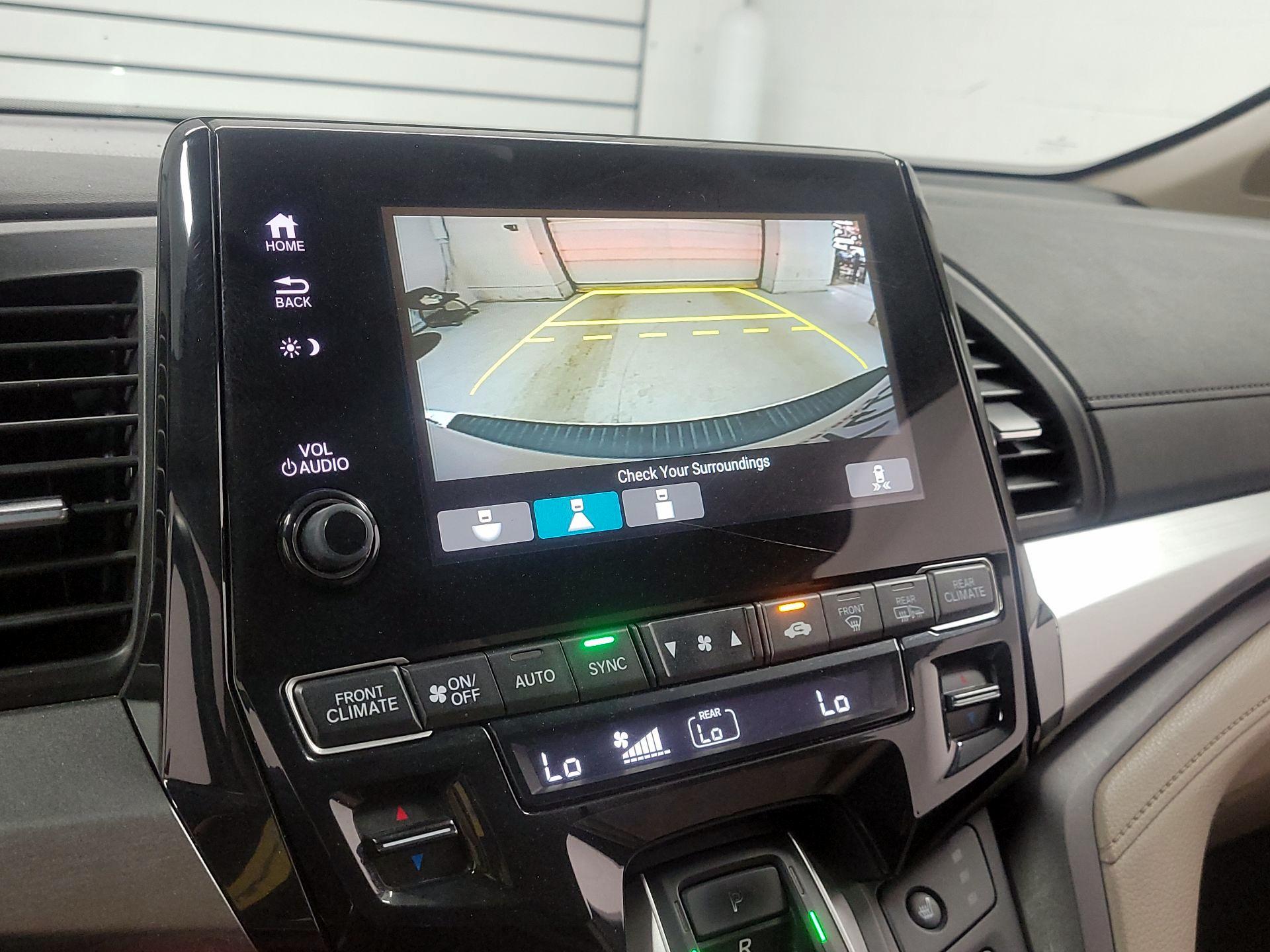 Thumbnail: 2019 Honda Odyssey - 14