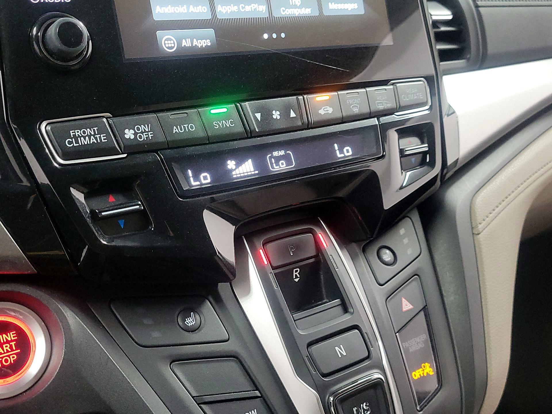 Thumbnail: 2019 Honda Odyssey - 16