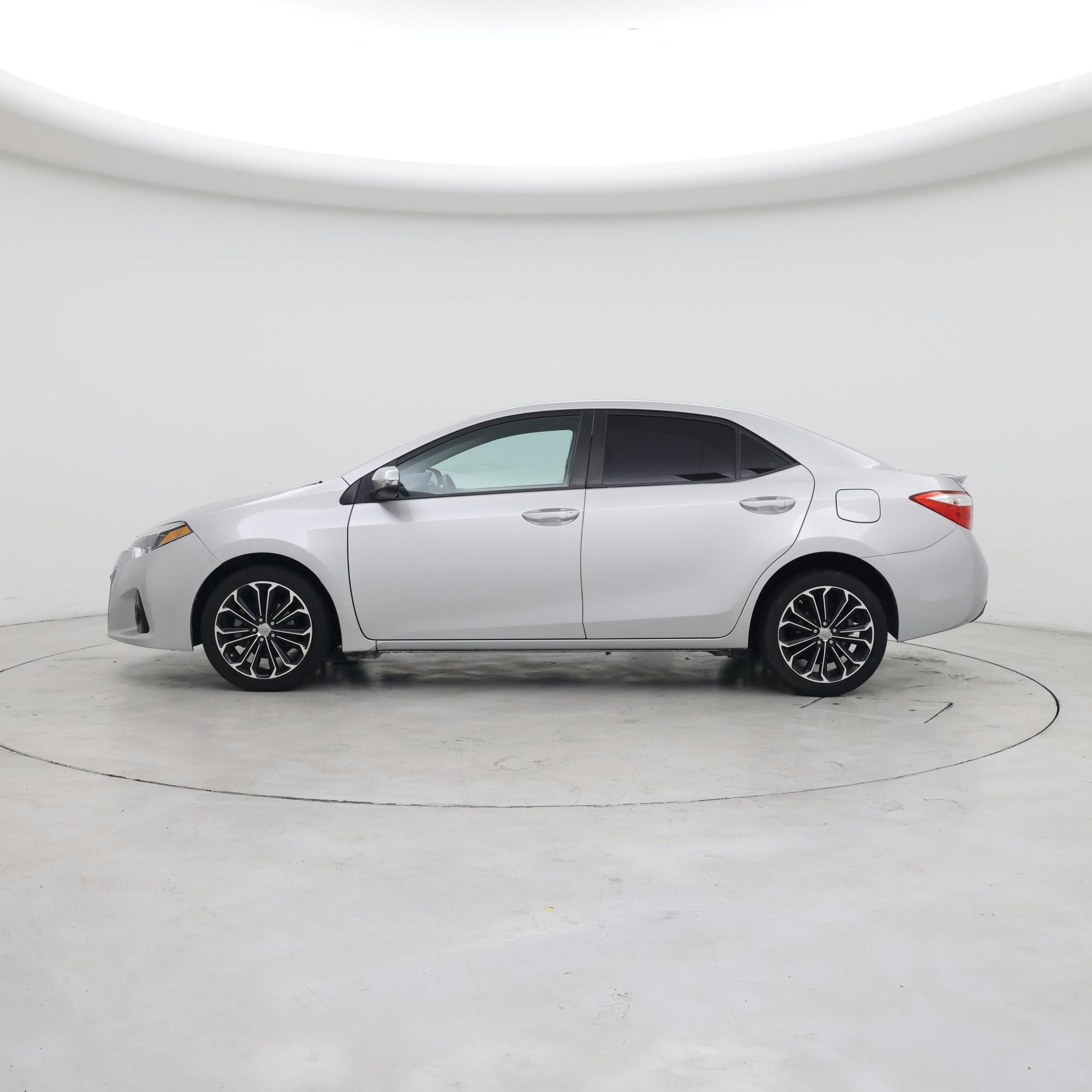 Thumbnail: 2015 Toyota Corolla - 3
