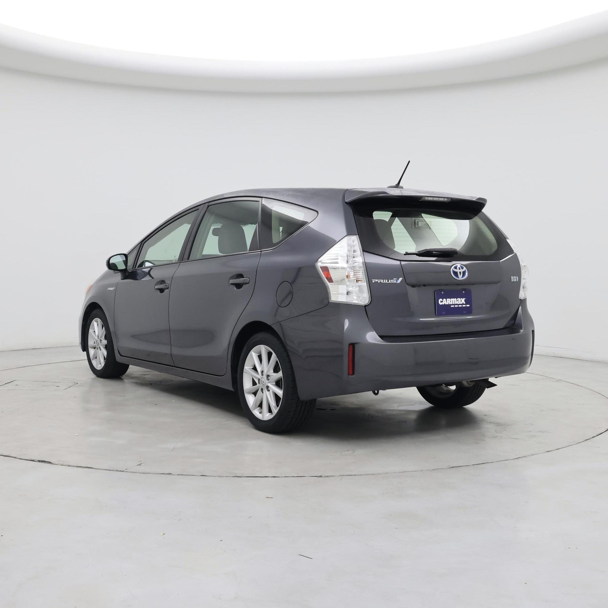 Thumbnail: 2013 Toyota Prius v - 2