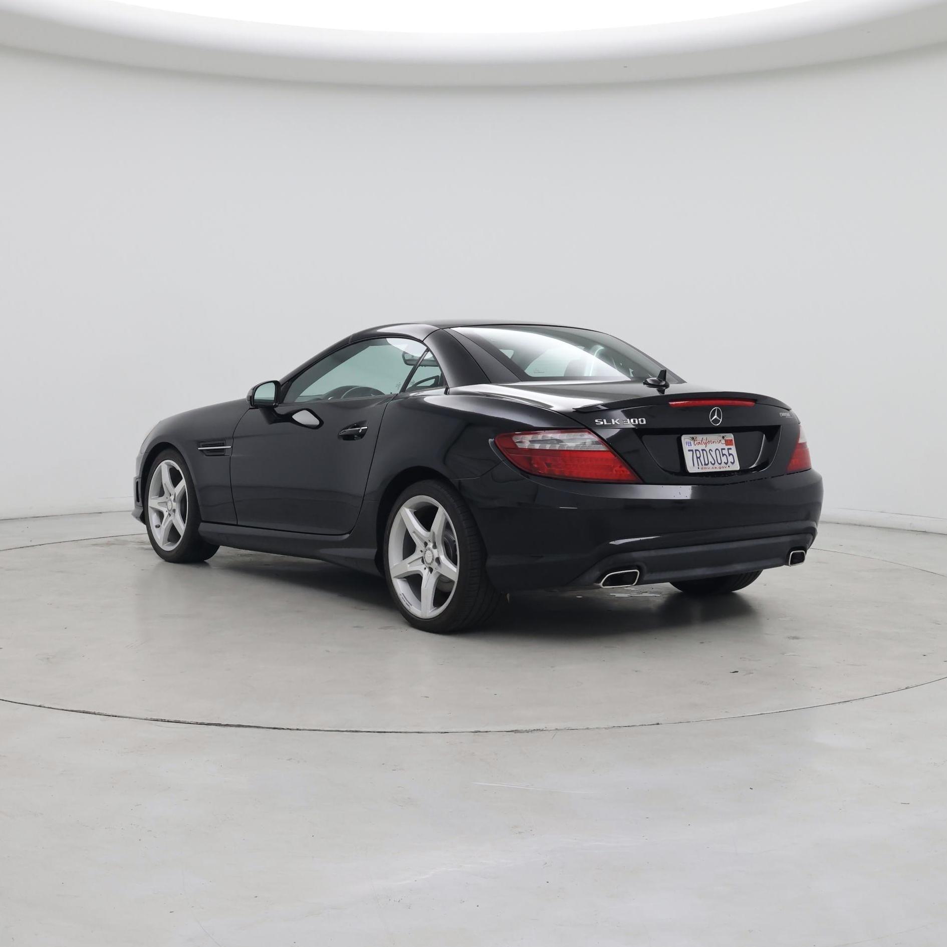 Thumbnail: 2016 Mercedes-Benz SLK - 2
