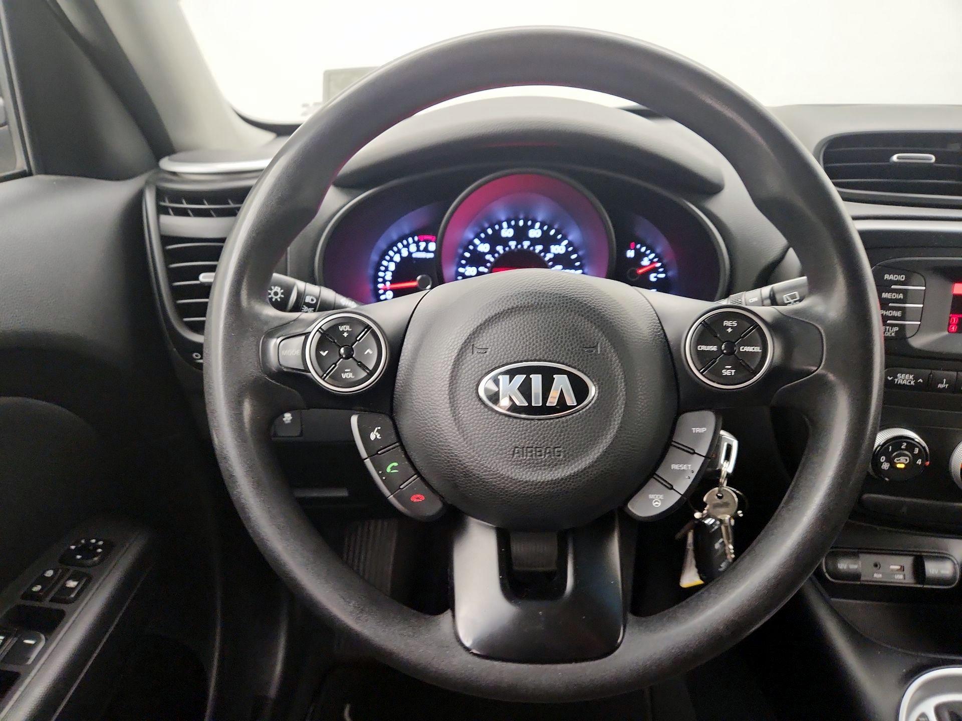 Thumbnail: 2016 Kia Soul - 10