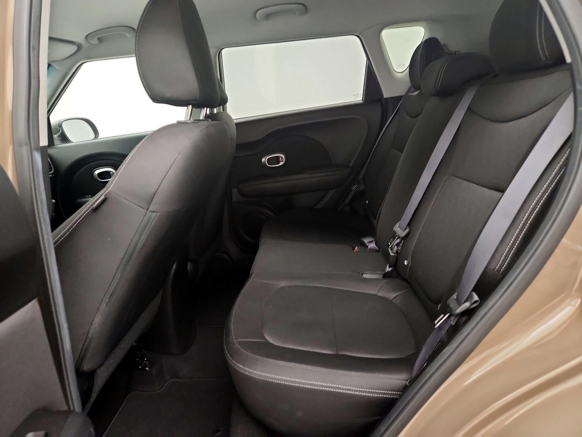 Thumbnail: 2016 Kia Soul - 18