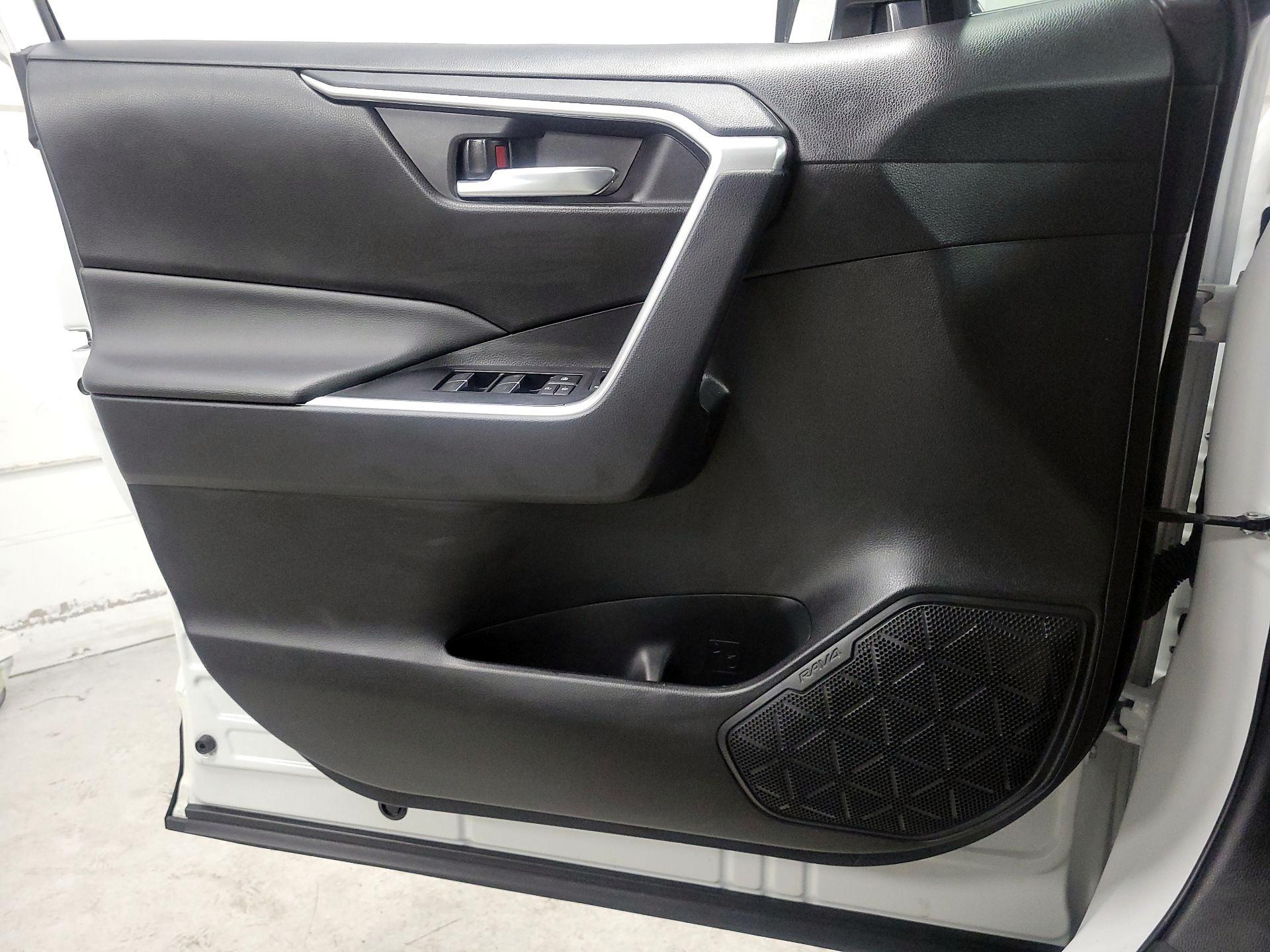 Thumbnail: 2024 Toyota RAV4 - 12