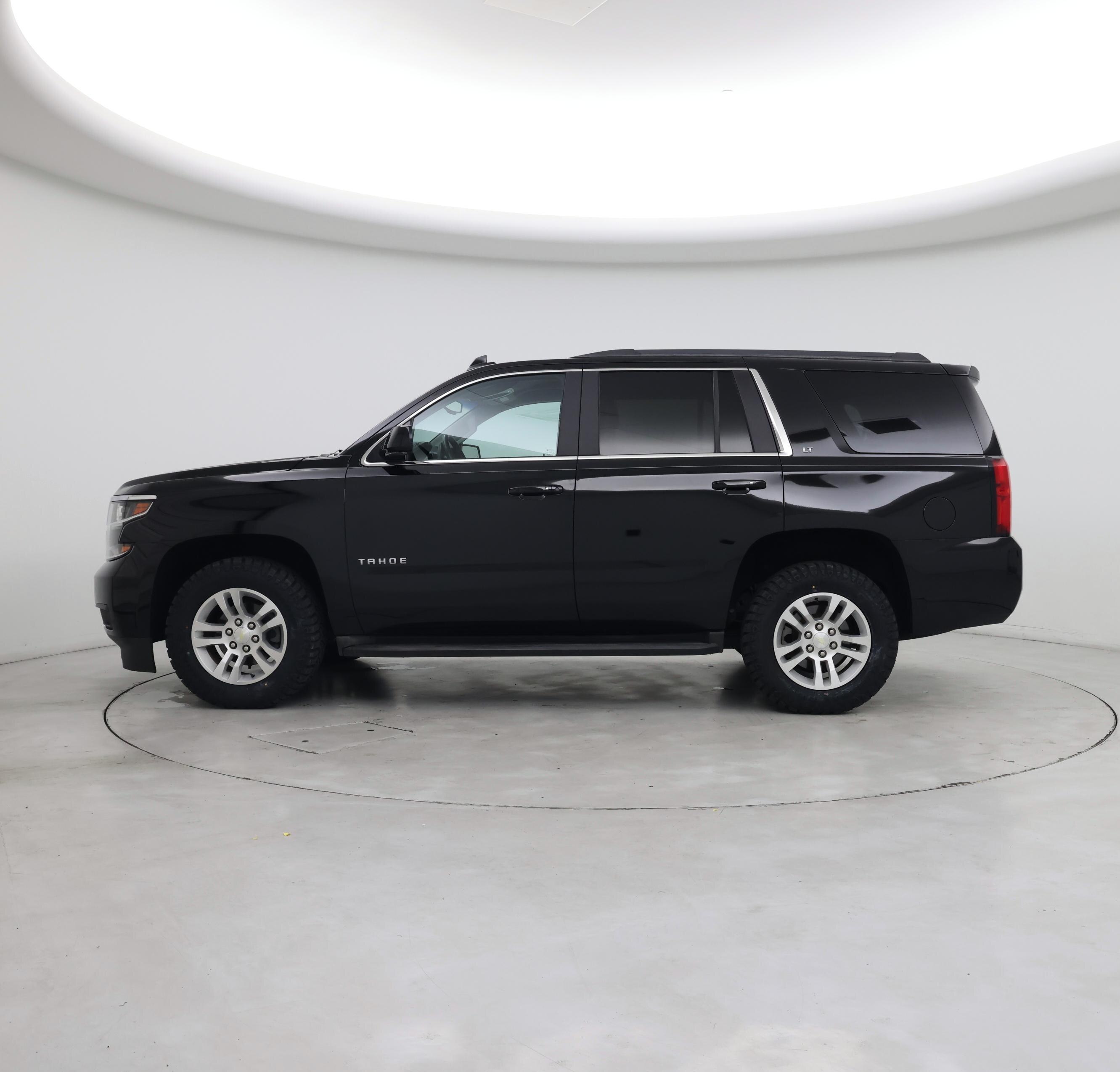 Thumbnail: 2015 Chevrolet Tahoe - 3