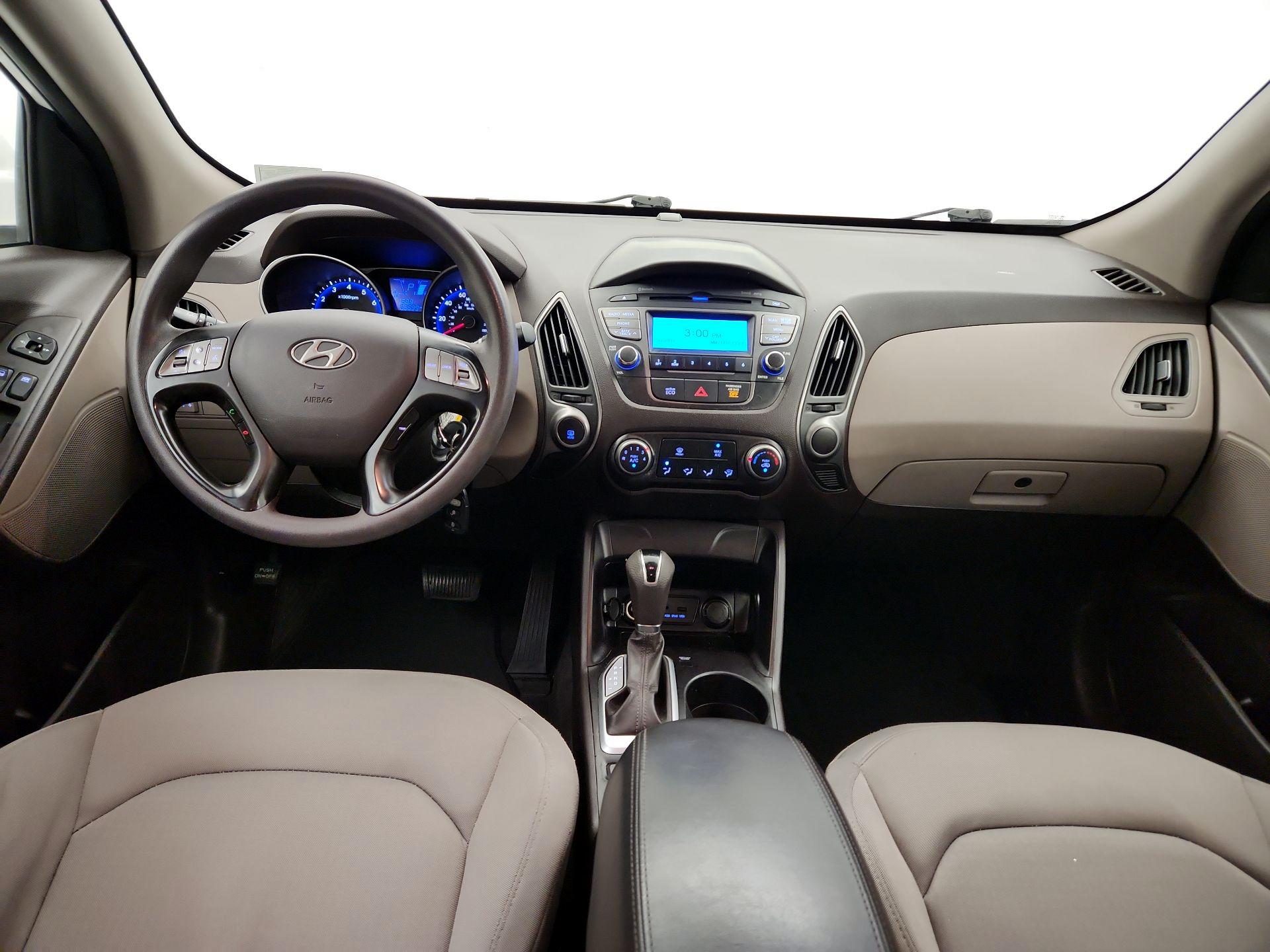 Thumbnail: 2015 Hyundai Tucson - 9