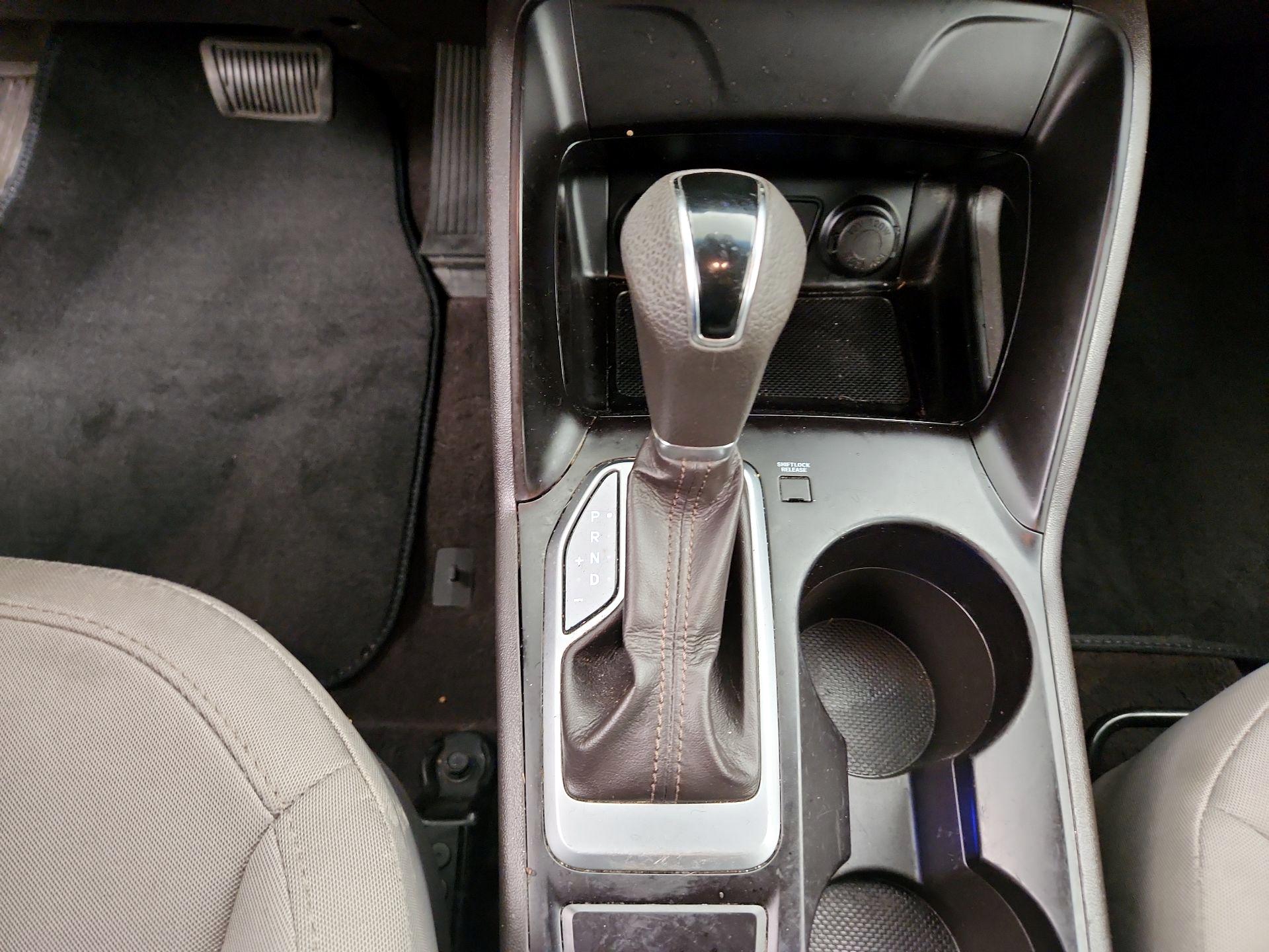 Thumbnail: 2015 Hyundai Tucson - 16