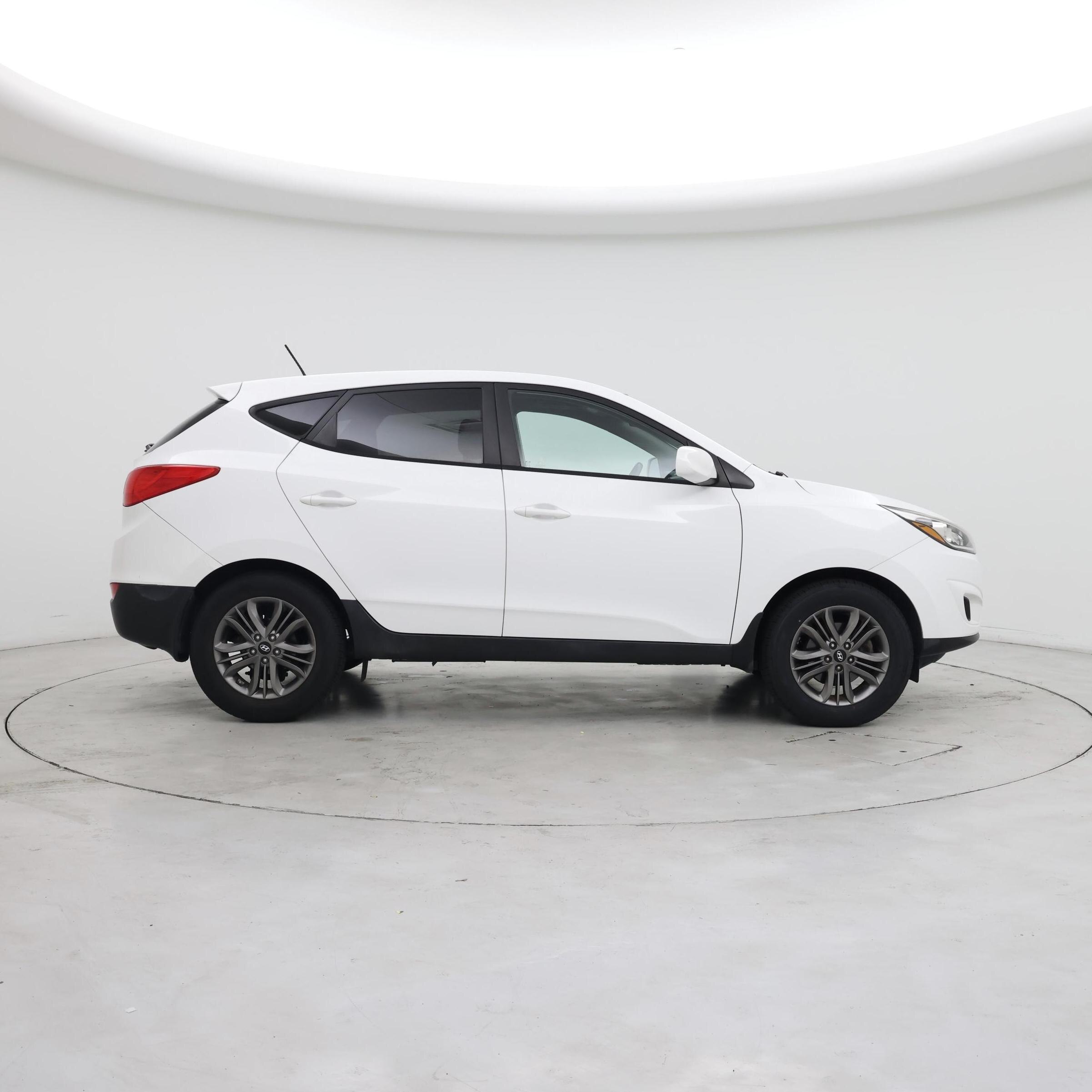 Thumbnail: 2015 Hyundai Tucson - 7