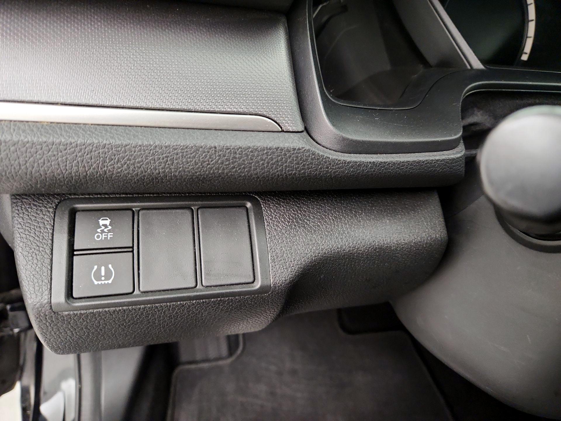 Thumbnail: 2016 Honda Civic - 13