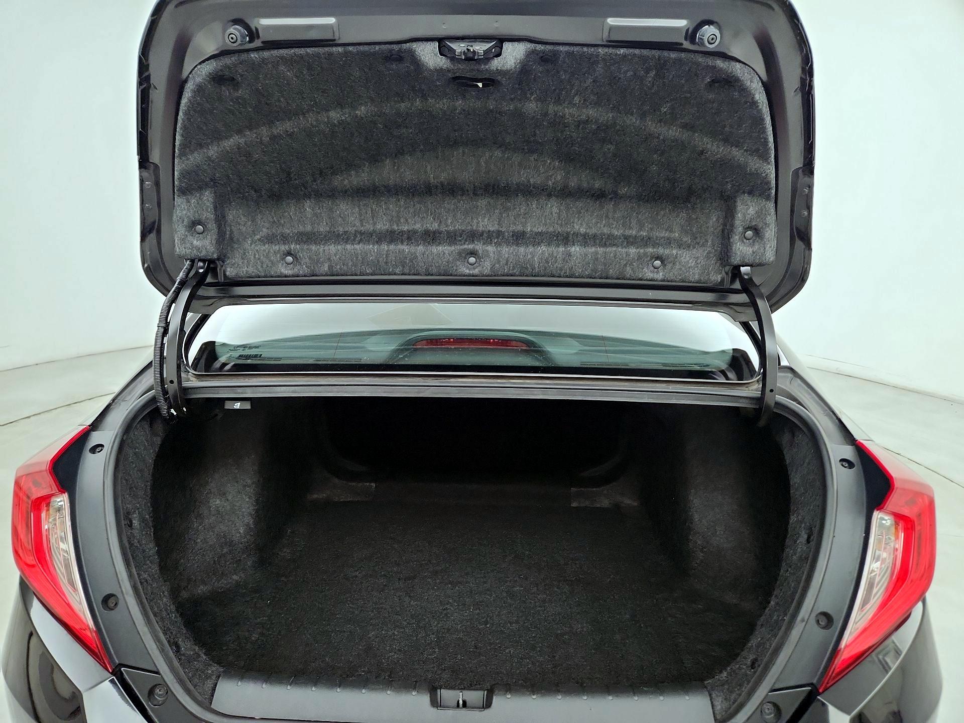 Thumbnail: 2016 Honda Civic - 19