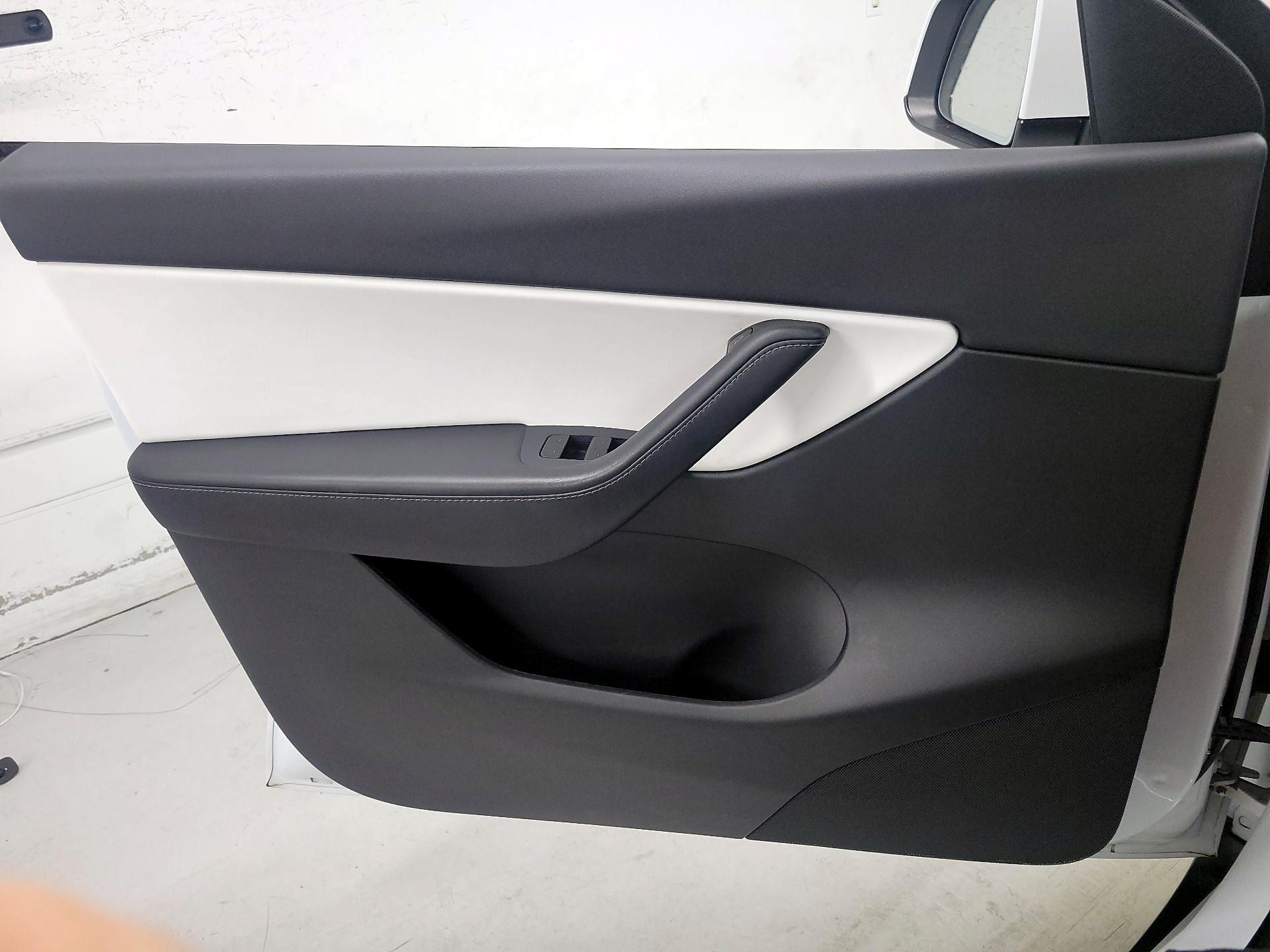 Thumbnail: 2021 Tesla Model Y - 12