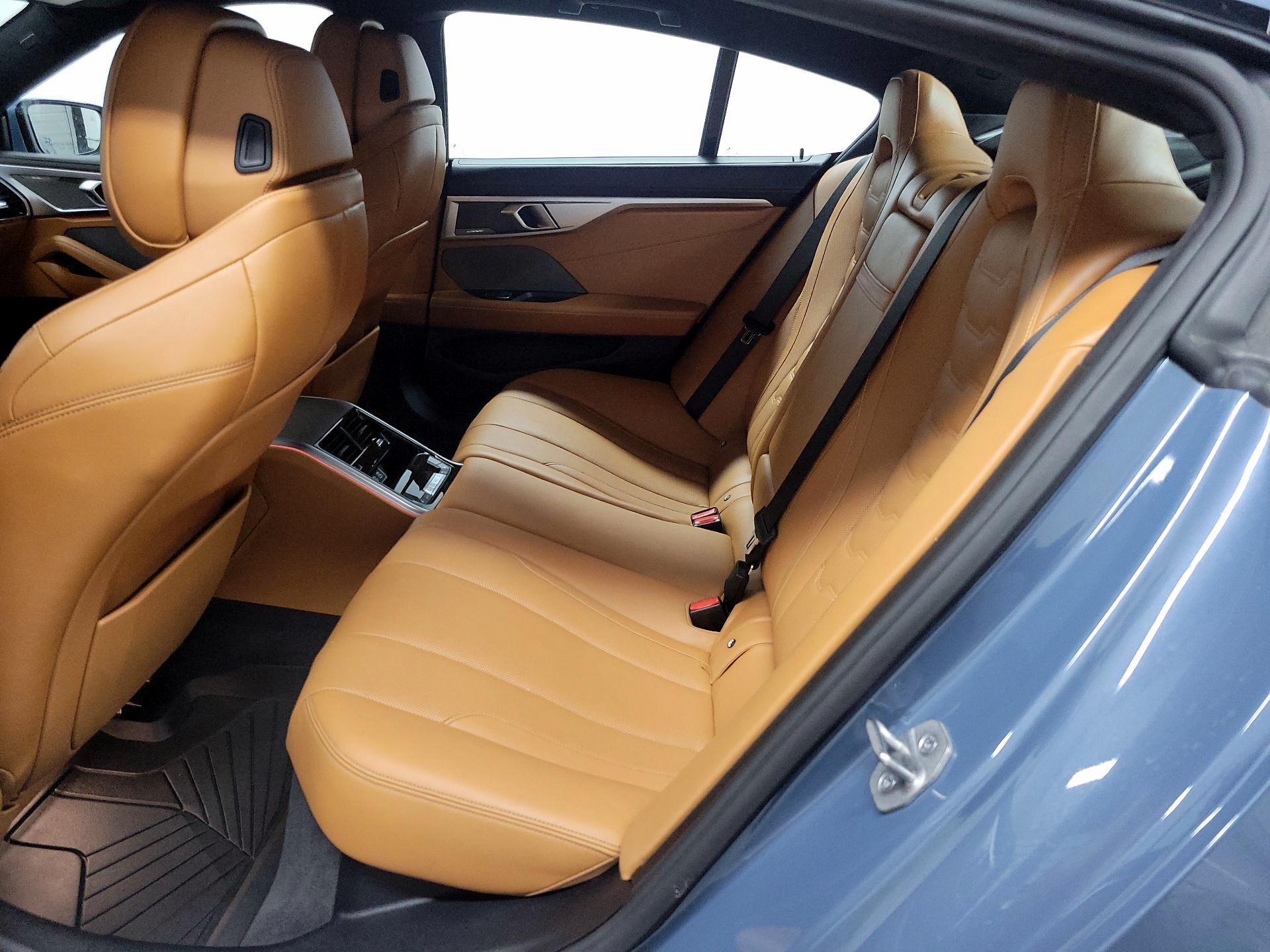 Thumbnail: 2022 BMW 8 Series - 18